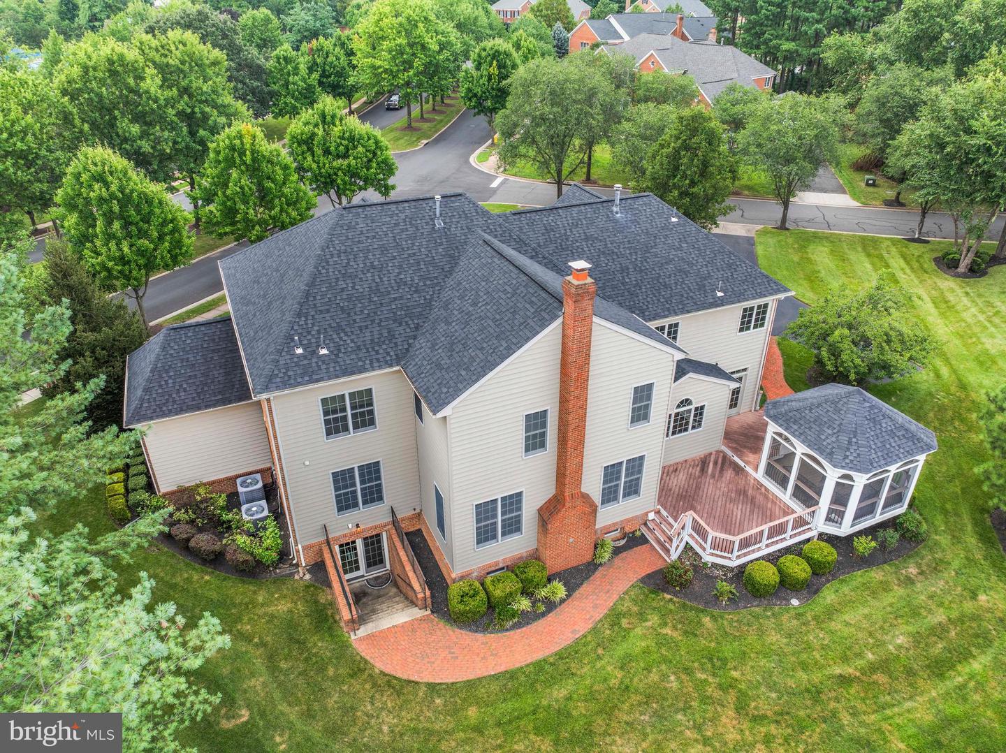 15061 DORAL PL, HAYMARKET, Virginia 20169, 4 Bedrooms Bedrooms, ,5 BathroomsBathrooms,Residential,For sale,15061 DORAL PL,VAPW2100984 MLS # VAPW2100984