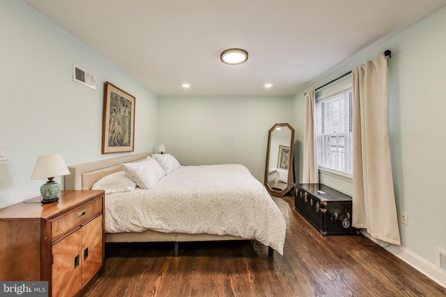 3100 N GLEBE RD, ARLINGTON, Virginia 22207, 7 Bedrooms Bedrooms, ,5 BathroomsBathrooms,Residential,For sale,3100 N GLEBE RD,VAAR2062030 MLS # VAAR2062030