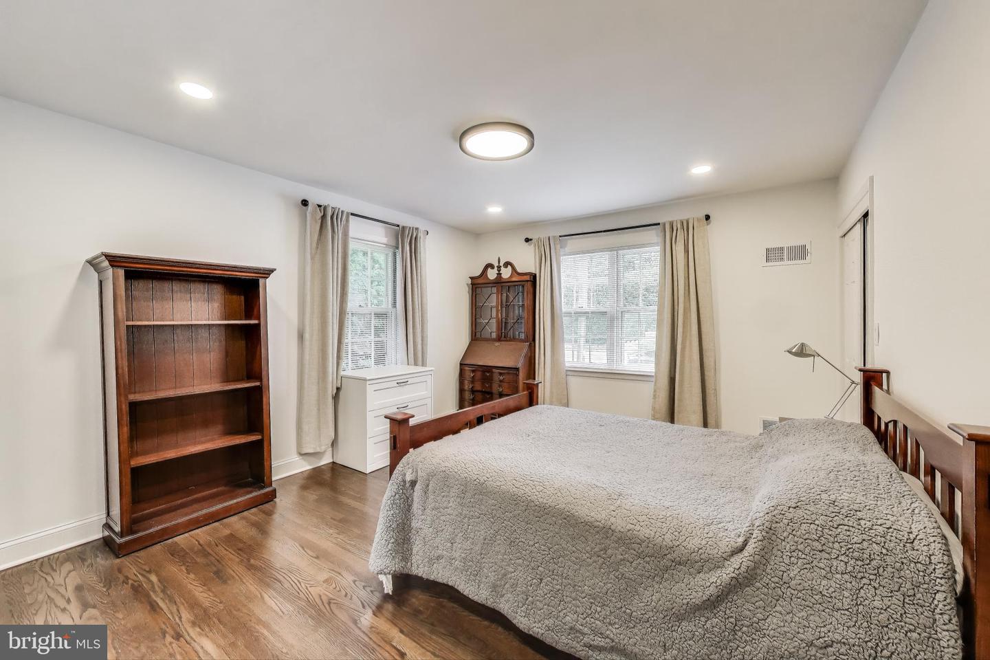 3100 N GLEBE RD, ARLINGTON, Virginia 22207, 7 Bedrooms Bedrooms, ,5 BathroomsBathrooms,Residential,For sale,3100 N GLEBE RD,VAAR2062030 MLS # VAAR2062030