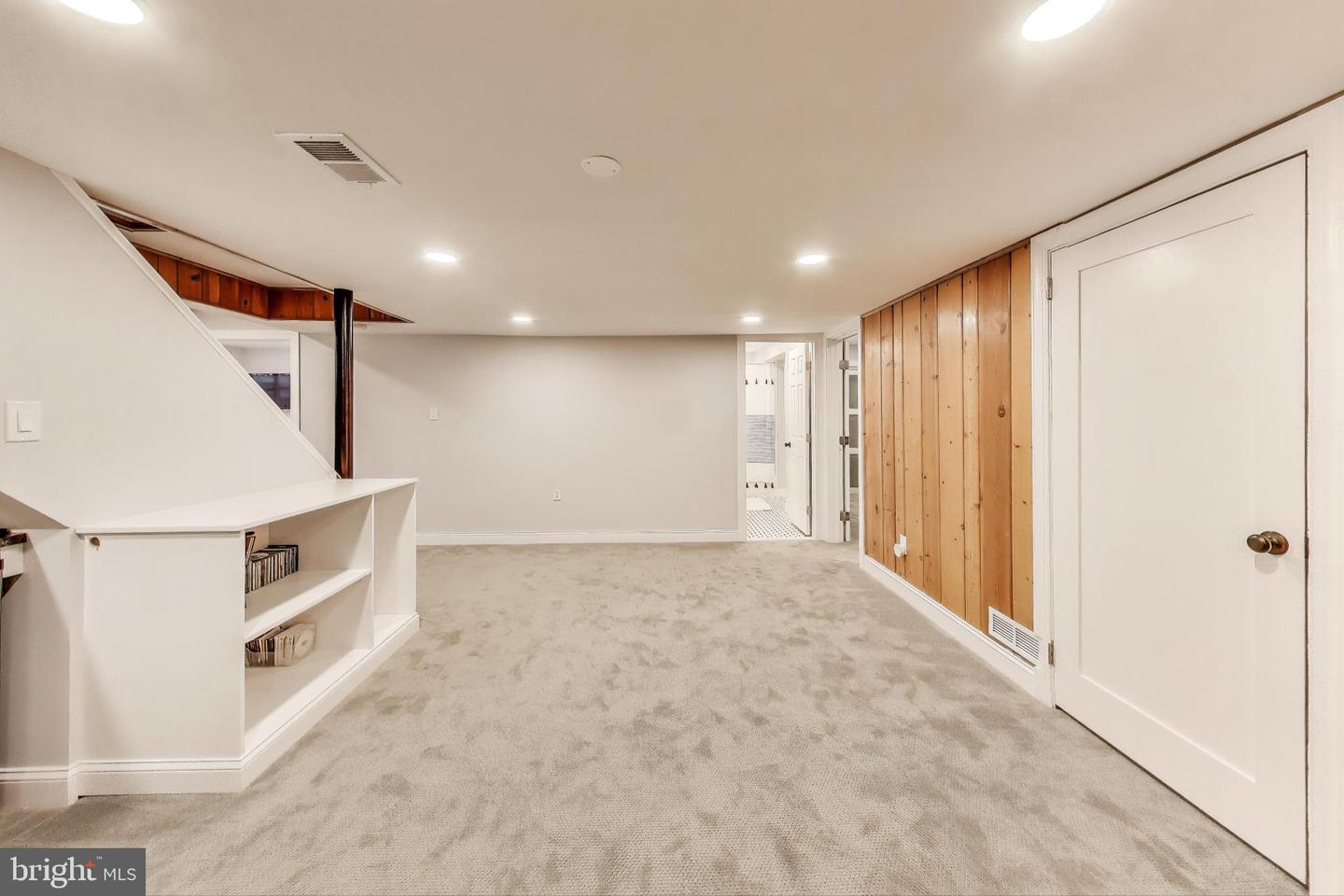 3100 N GLEBE RD, ARLINGTON, Virginia 22207, 7 Bedrooms Bedrooms, ,5 BathroomsBathrooms,Residential,For sale,3100 N GLEBE RD,VAAR2062030 MLS # VAAR2062030