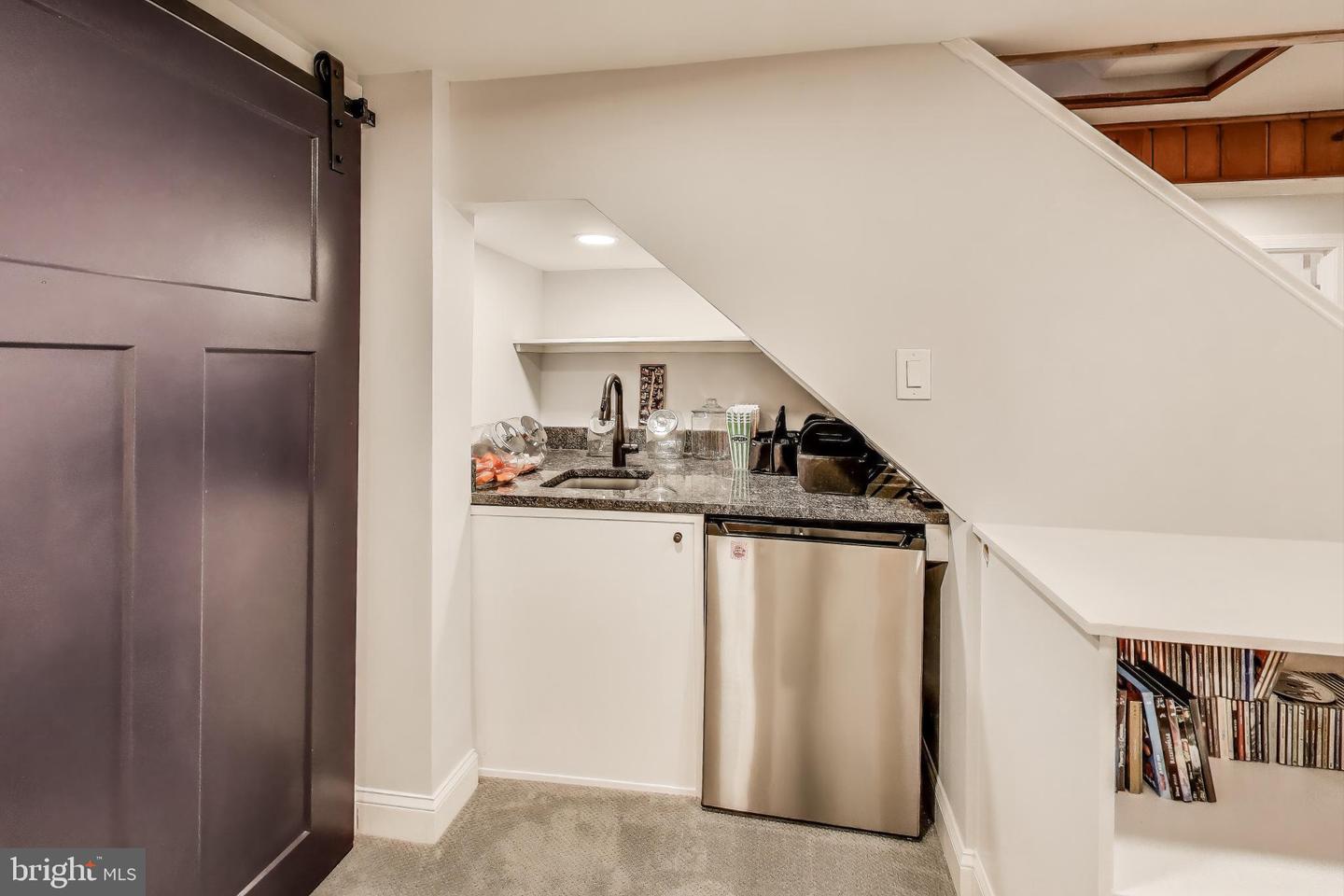 3100 N GLEBE RD, ARLINGTON, Virginia 22207, 7 Bedrooms Bedrooms, ,5 BathroomsBathrooms,Residential,For sale,3100 N GLEBE RD,VAAR2062030 MLS # VAAR2062030