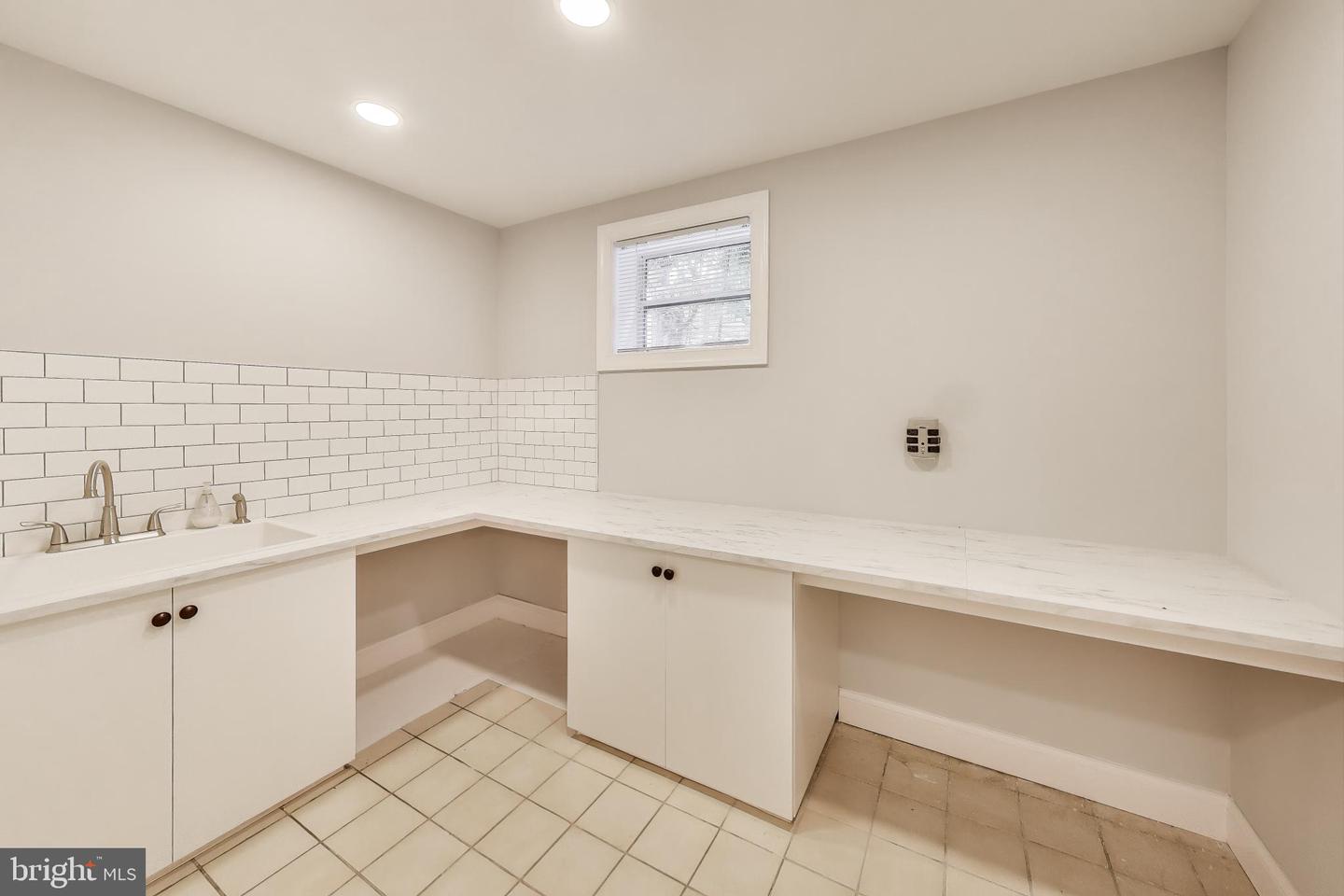 3100 N GLEBE RD, ARLINGTON, Virginia 22207, 7 Bedrooms Bedrooms, ,5 BathroomsBathrooms,Residential,For sale,3100 N GLEBE RD,VAAR2062030 MLS # VAAR2062030