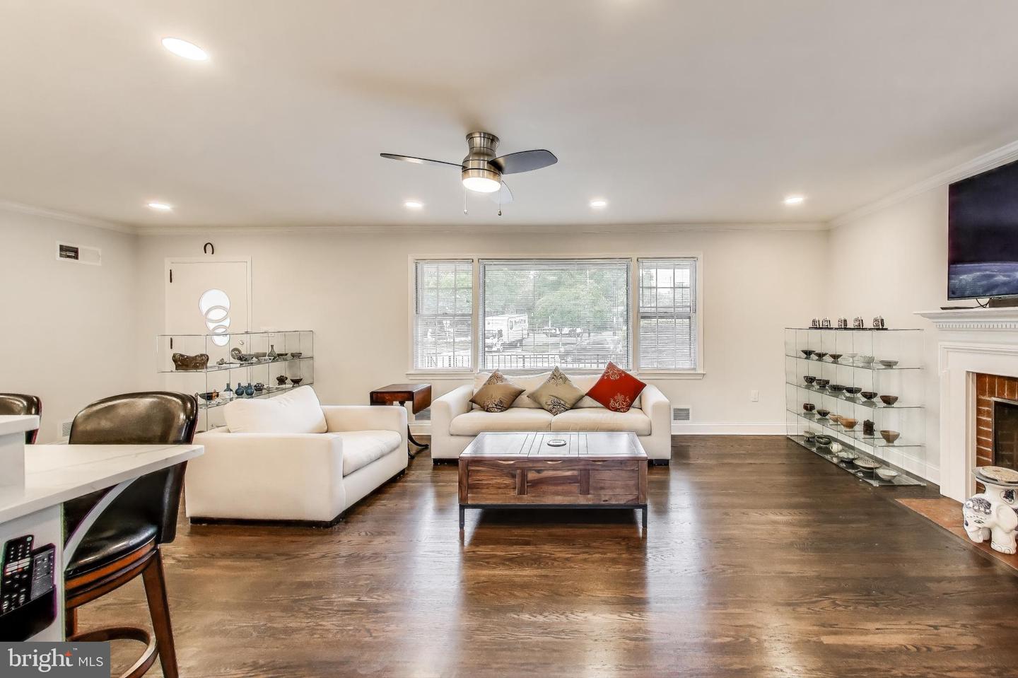 3100 N GLEBE RD, ARLINGTON, Virginia 22207, 7 Bedrooms Bedrooms, ,5 BathroomsBathrooms,Residential,For sale,3100 N GLEBE RD,VAAR2062030 MLS # VAAR2062030
