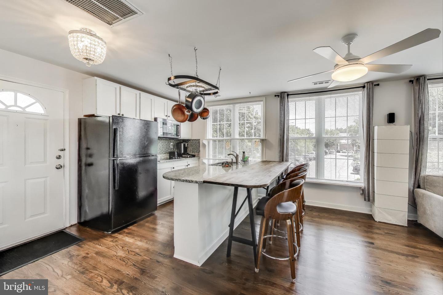 3100 N GLEBE RD, ARLINGTON, Virginia 22207, 7 Bedrooms Bedrooms, ,5 BathroomsBathrooms,Residential,For sale,3100 N GLEBE RD,VAAR2062030 MLS # VAAR2062030