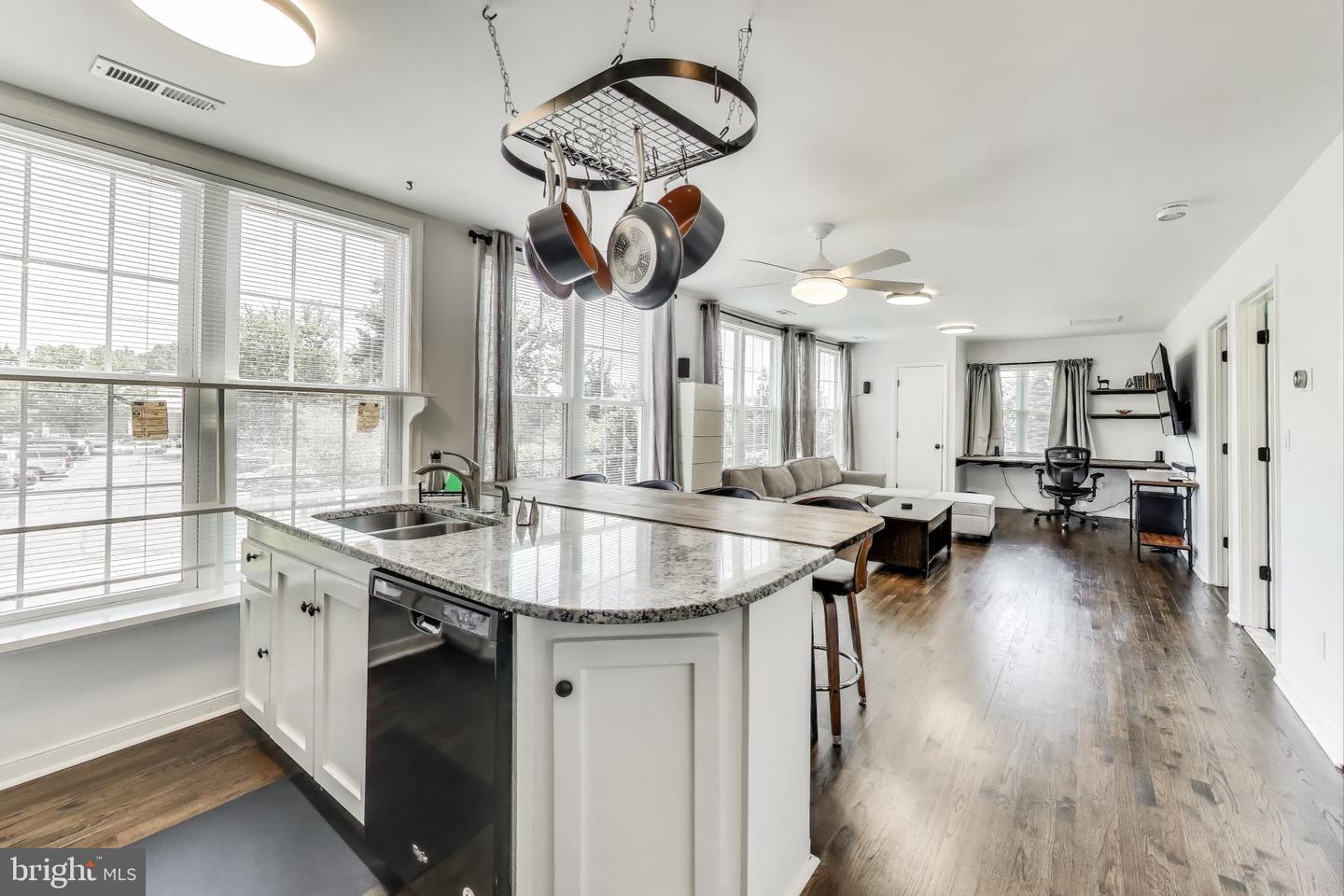3100 N GLEBE RD, ARLINGTON, Virginia 22207, 7 Bedrooms Bedrooms, ,5 BathroomsBathrooms,Residential,For sale,3100 N GLEBE RD,VAAR2062030 MLS # VAAR2062030
