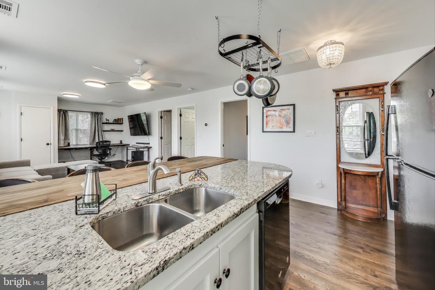 3100 N GLEBE RD, ARLINGTON, Virginia 22207, 7 Bedrooms Bedrooms, ,5 BathroomsBathrooms,Residential,For sale,3100 N GLEBE RD,VAAR2062030 MLS # VAAR2062030