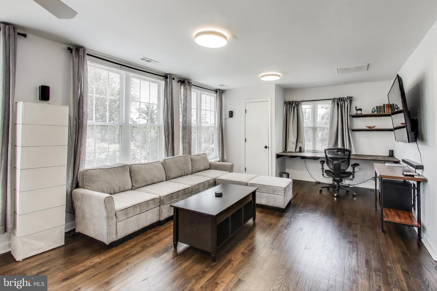3100 N GLEBE RD, ARLINGTON, Virginia 22207, 7 Bedrooms Bedrooms, ,5 BathroomsBathrooms,Residential,For sale,3100 N GLEBE RD,VAAR2062030 MLS # VAAR2062030