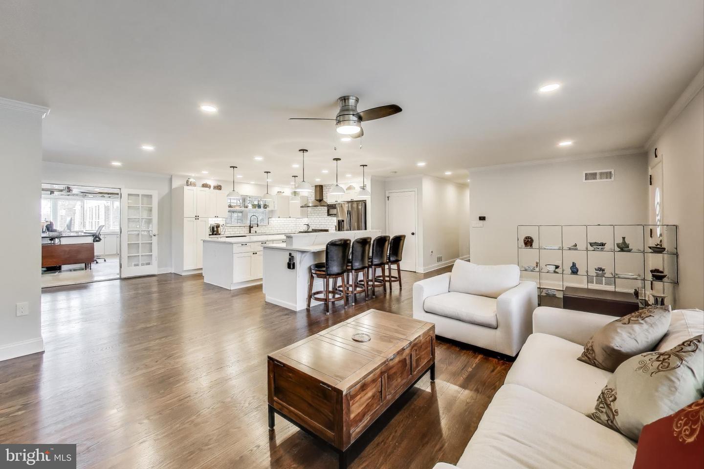 3100 N GLEBE RD, ARLINGTON, Virginia 22207, 7 Bedrooms Bedrooms, ,5 BathroomsBathrooms,Residential,For sale,3100 N GLEBE RD,VAAR2062030 MLS # VAAR2062030