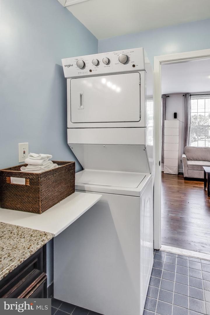 3100 N GLEBE RD, ARLINGTON, Virginia 22207, 7 Bedrooms Bedrooms, ,5 BathroomsBathrooms,Residential,For sale,3100 N GLEBE RD,VAAR2062030 MLS # VAAR2062030