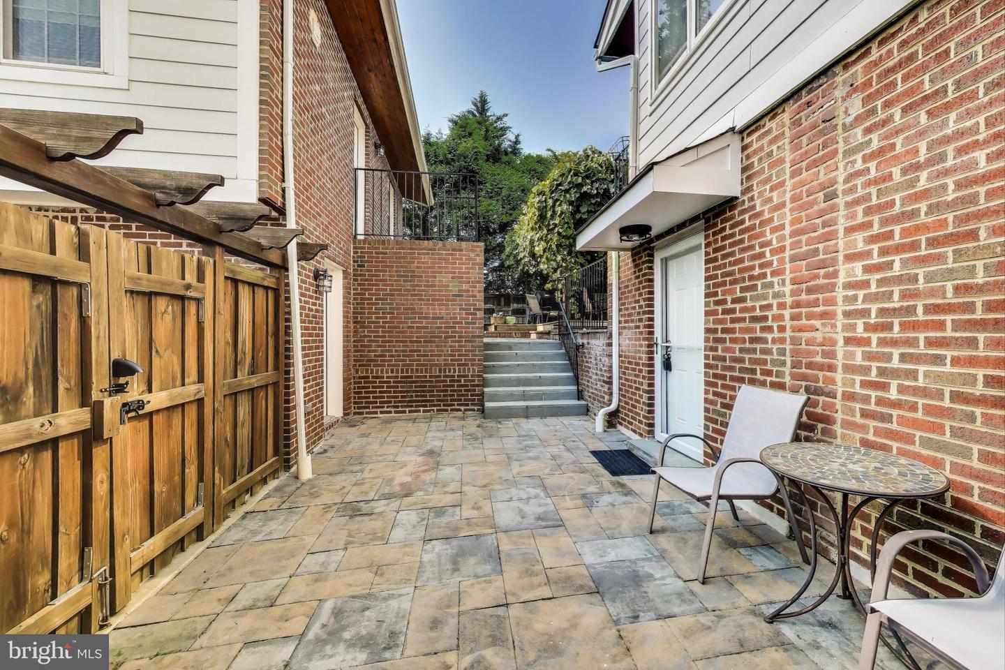 3100 N GLEBE RD, ARLINGTON, Virginia 22207, 7 Bedrooms Bedrooms, ,5 BathroomsBathrooms,Residential,For sale,3100 N GLEBE RD,VAAR2062030 MLS # VAAR2062030