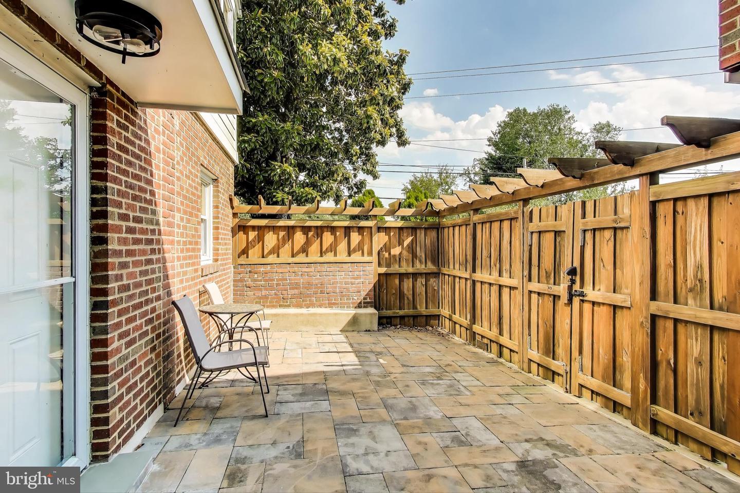 3100 N GLEBE RD, ARLINGTON, Virginia 22207, 7 Bedrooms Bedrooms, ,5 BathroomsBathrooms,Residential,For sale,3100 N GLEBE RD,VAAR2062030 MLS # VAAR2062030