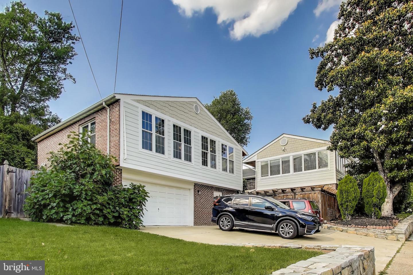 3100 N GLEBE RD, ARLINGTON, Virginia 22207, 7 Bedrooms Bedrooms, ,5 BathroomsBathrooms,Residential,For sale,3100 N GLEBE RD,VAAR2062030 MLS # VAAR2062030