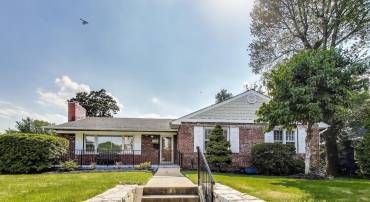 3100 N GLEBE RD, ARLINGTON, Virginia 22207, 7 Bedrooms Bedrooms, ,5 BathroomsBathrooms,Residential,For sale,3100 N GLEBE RD,VAAR2062030 MLS # VAAR2062030