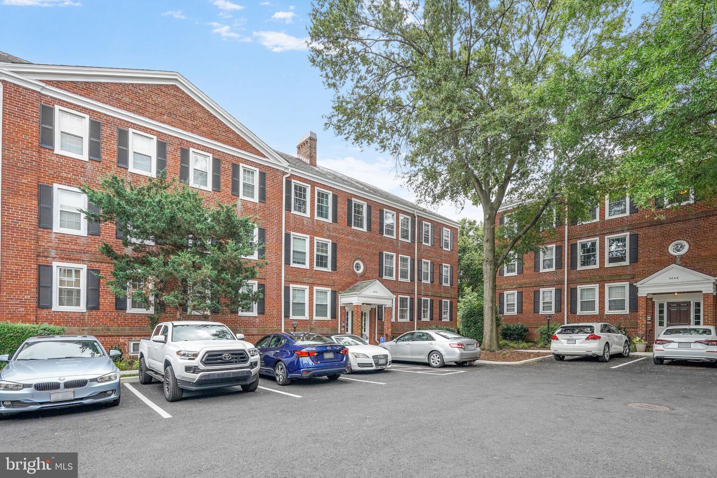 3050 S BUCHANAN ST S #A2, ARLINGTON, Virginia 22206, 1 Bedroom Bedrooms, ,2 BathroomsBathrooms,Residential,For sale,3050 S BUCHANAN ST S #A2,VAAR2062032 MLS # VAAR2062032 3050 S BUCHANAN ST S #A2, ARLINGTON, Virginia 22206, 1 Bedroom Bedrooms, ,2 BathroomsBathrooms,Residential,For sale,3050 S BUCHANAN ST S #A2,VAAR2062032 MLS # VAAR2062032