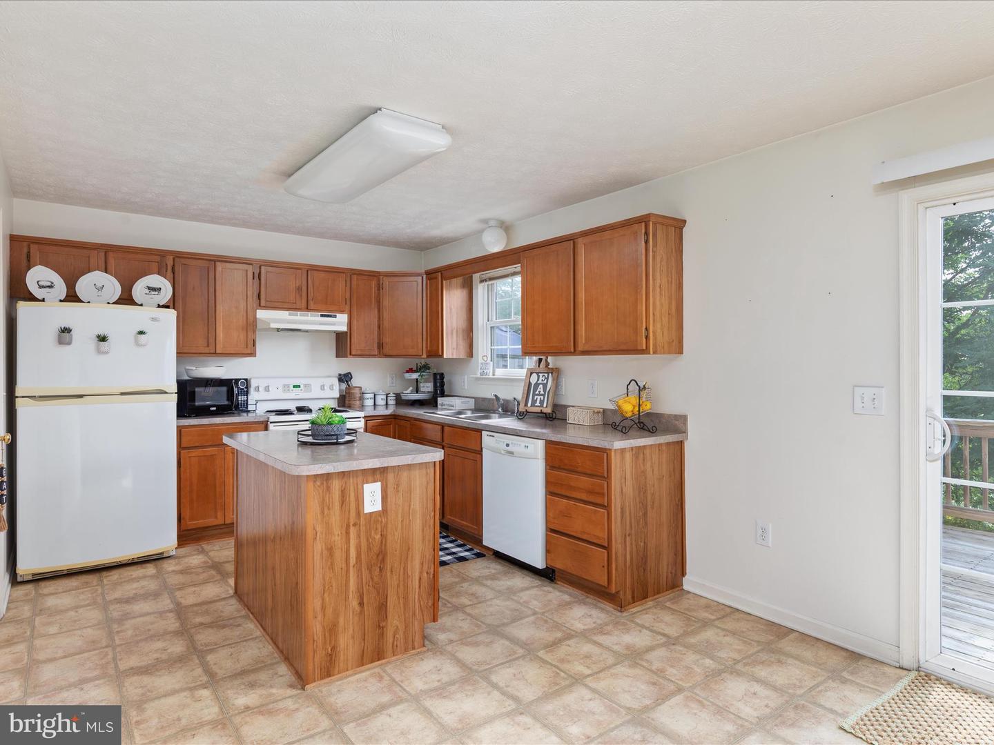 104 SEABREEZE LN, WINCHESTER, Virginia 22602, 3 Bedrooms Bedrooms, ,1 BathroomBathrooms,Residential,For sale,104 SEABREEZE LN,VAFV2035962 MLS # VAFV2035962