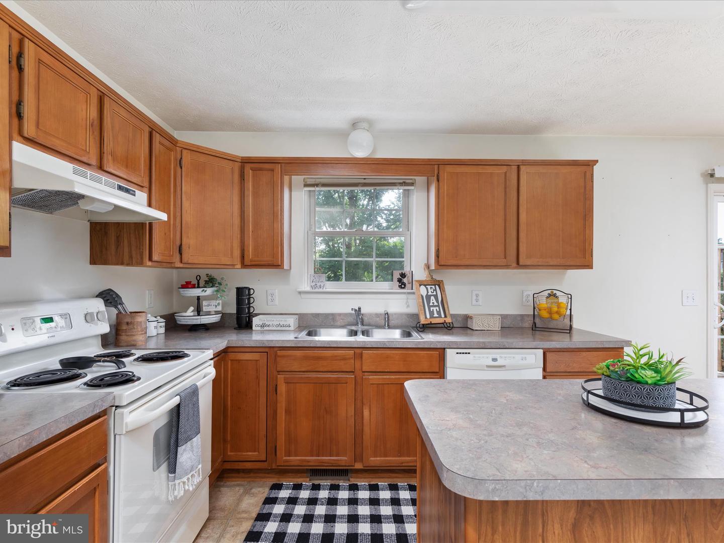 104 SEABREEZE LN, WINCHESTER, Virginia 22602, 3 Bedrooms Bedrooms, ,1 BathroomBathrooms,Residential,For sale,104 SEABREEZE LN,VAFV2035962 MLS # VAFV2035962