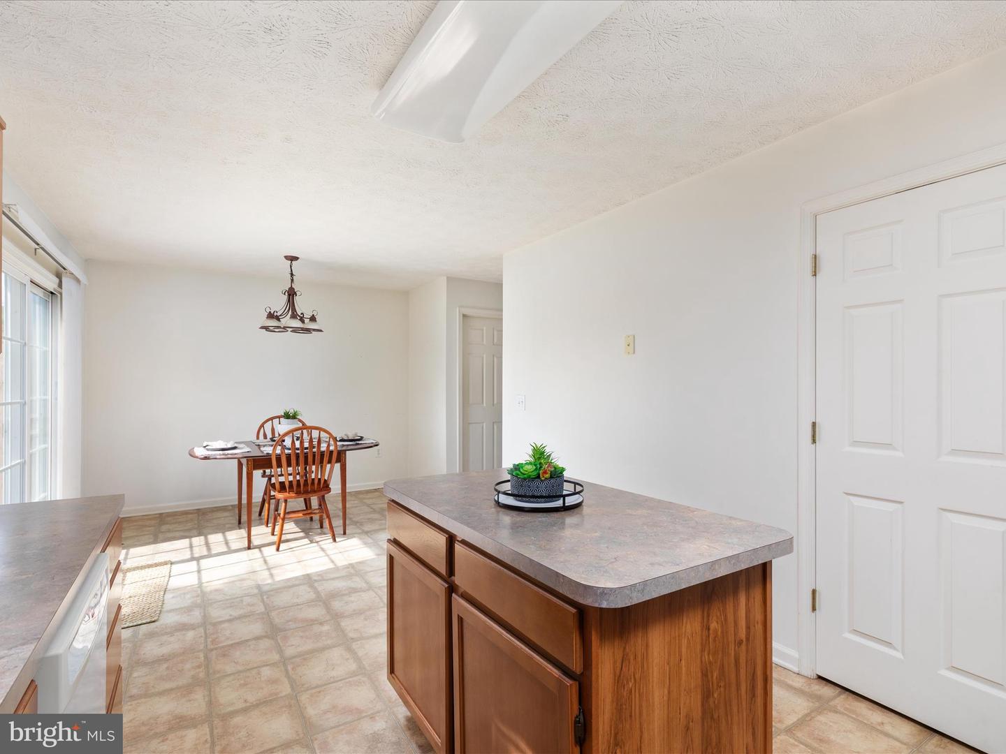 104 SEABREEZE LN, WINCHESTER, Virginia 22602, 3 Bedrooms Bedrooms, ,1 BathroomBathrooms,Residential,For sale,104 SEABREEZE LN,VAFV2035962 MLS # VAFV2035962