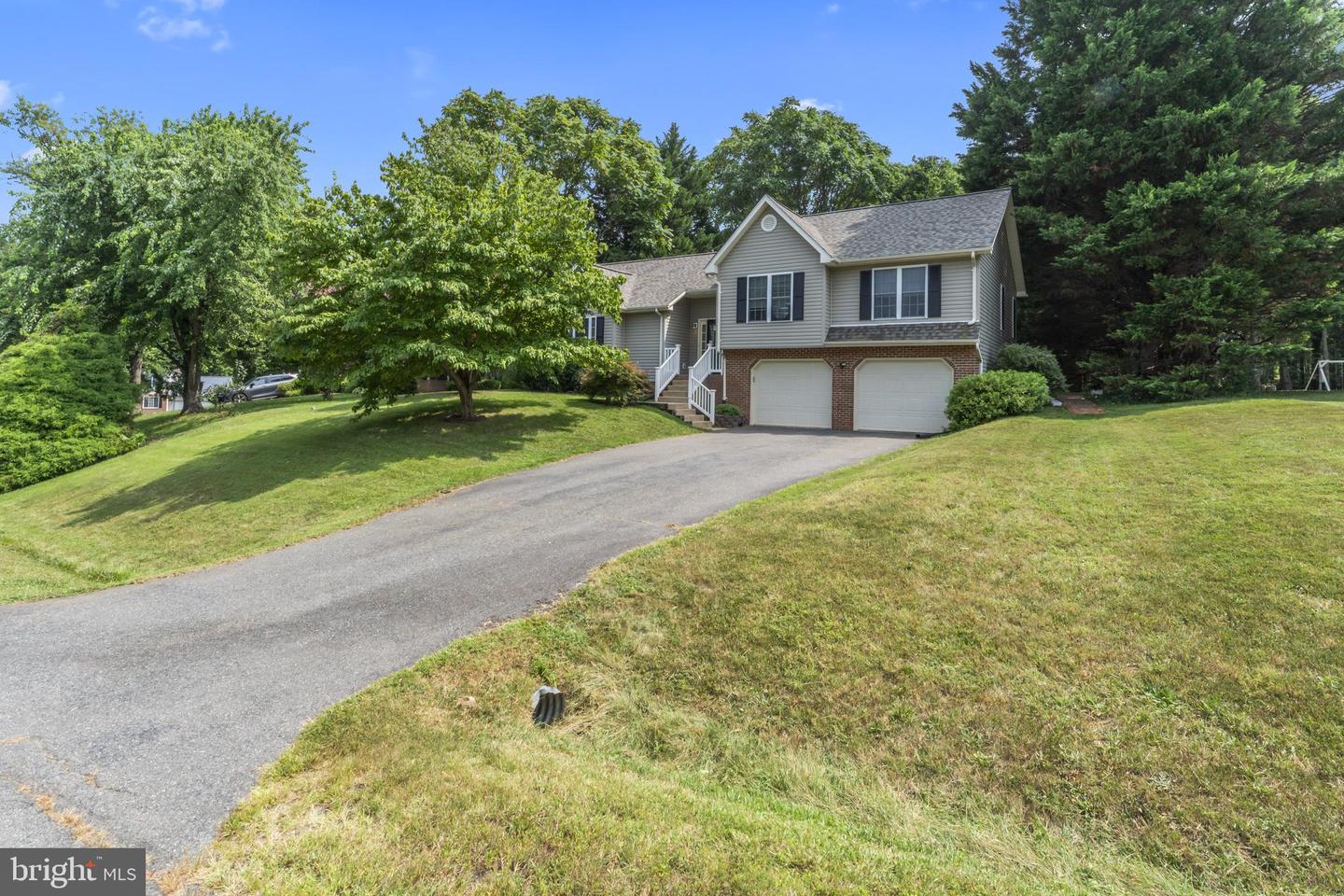 8 FALLING WATER CT, FREDERICKSBURG, Virginia 22405, 3 Bedrooms Bedrooms, ,2 BathroomsBathrooms,Residential,For sale,8 FALLING WATER CT,VAST2041648 MLS # VAST2041648