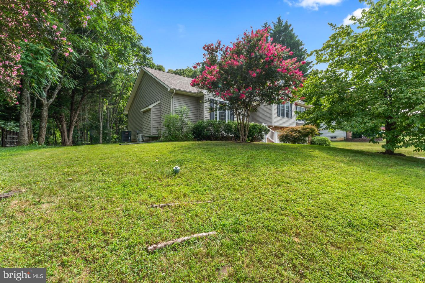 8 FALLING WATER CT, FREDERICKSBURG, Virginia 22405, 3 Bedrooms Bedrooms, ,2 BathroomsBathrooms,Residential,For sale,8 FALLING WATER CT,VAST2041648 MLS # VAST2041648