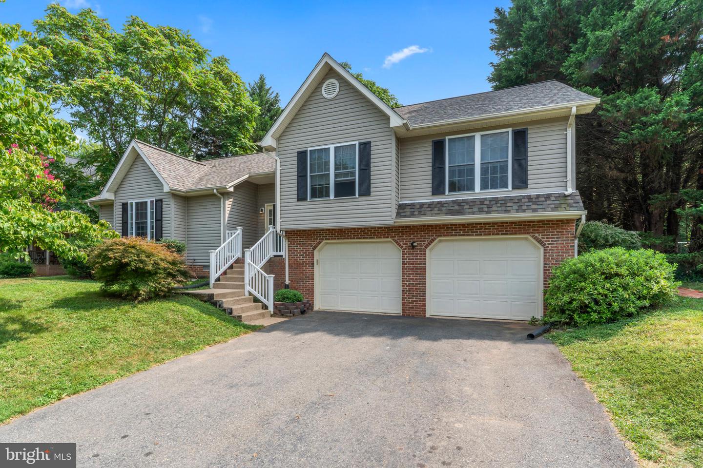 8 FALLING WATER CT, FREDERICKSBURG, Virginia 22405, 3 Bedrooms Bedrooms, ,2 BathroomsBathrooms,Residential,For sale,8 FALLING WATER CT,VAST2041648 MLS # VAST2041648