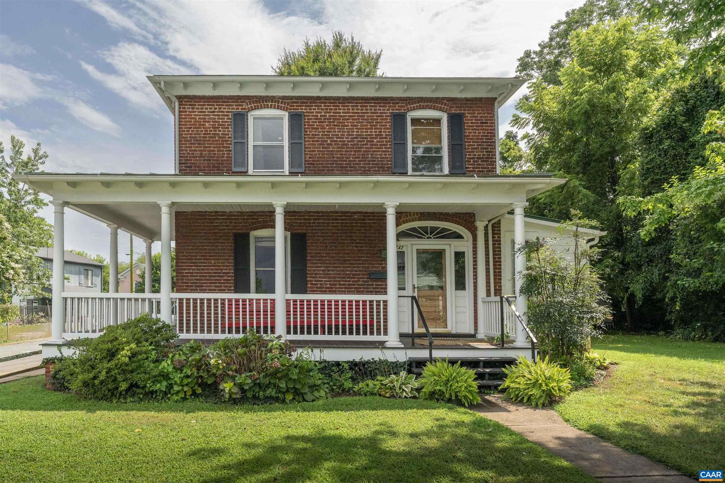 742 GRAVES ST, CHARLOTTESVILLE, Virginia 22902, 3 Bedrooms Bedrooms, ,1 BathroomBathrooms,Residential,For sale,742 GRAVES ST,667627 MLS # 667627