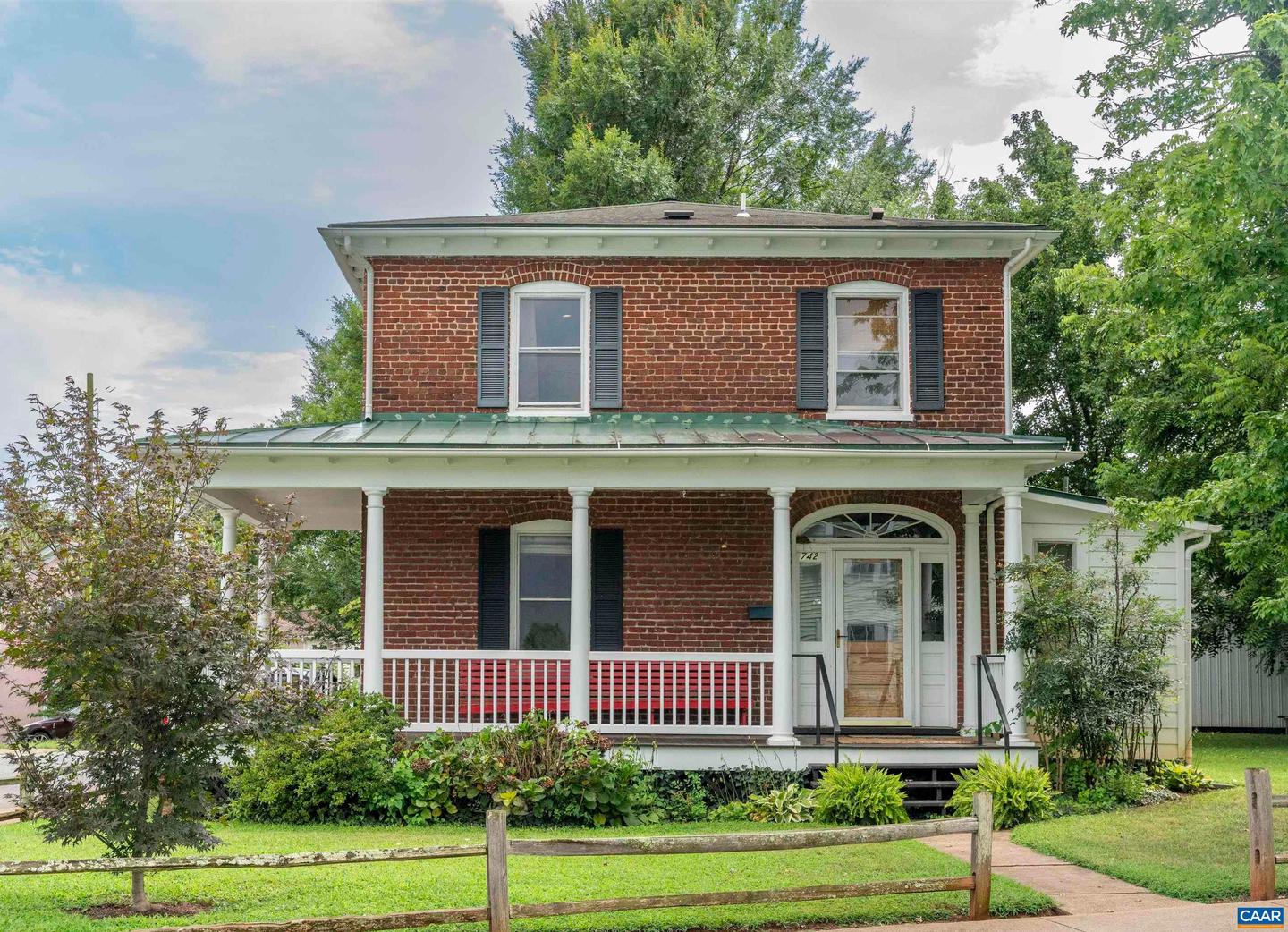 742 GRAVES ST, CHARLOTTESVILLE, Virginia 22902, 3 Bedrooms Bedrooms, ,1 BathroomBathrooms,Residential,For sale,742 GRAVES ST,667627 MLS # 667627