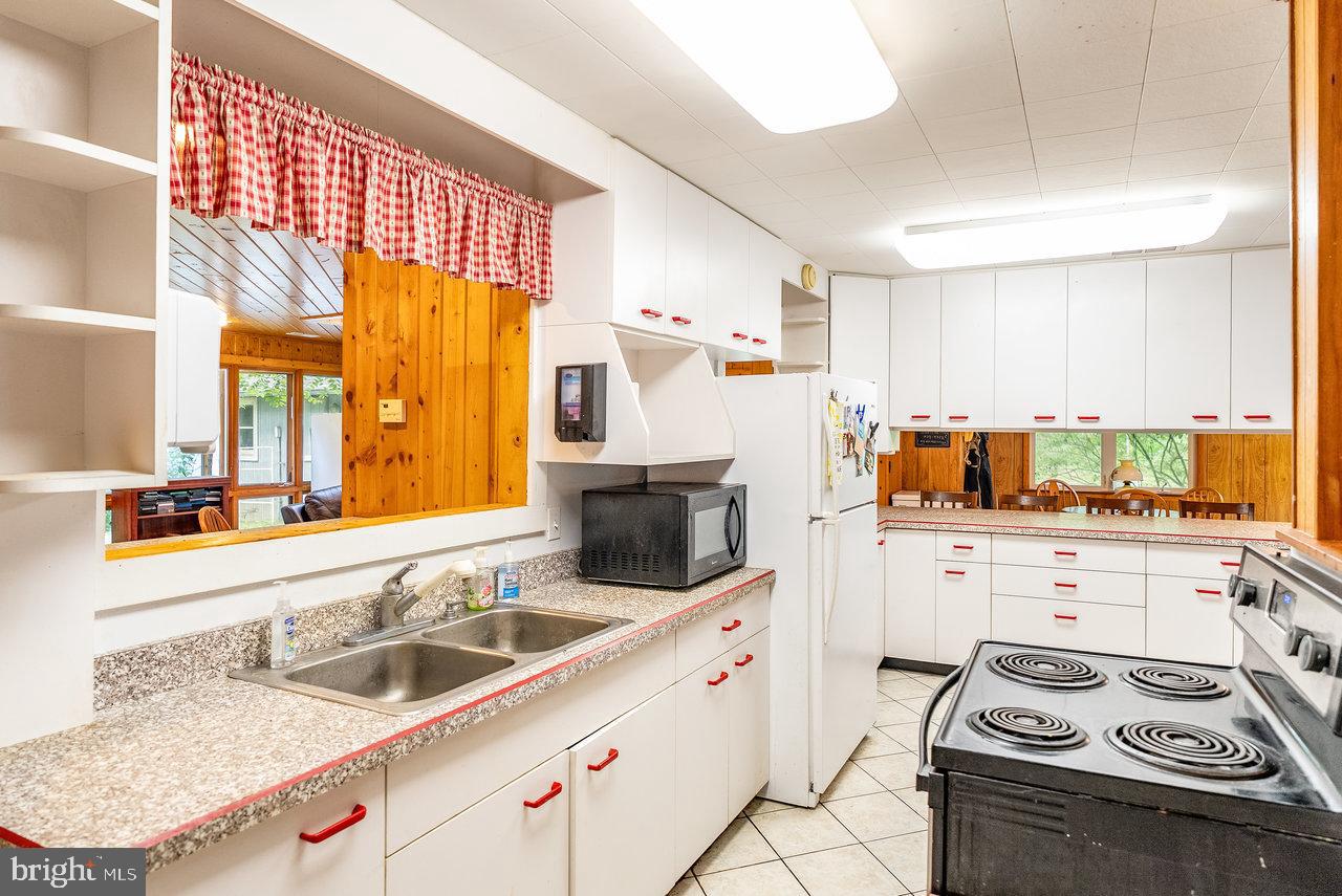 10523 UNION SPRINGS RD, DAYTON, Virginia 22821, 2 Bedrooms Bedrooms, ,1 BathroomBathrooms,Residential,For sale,10523 UNION SPRINGS RD,VARO2002484 MLS # VARO2002484