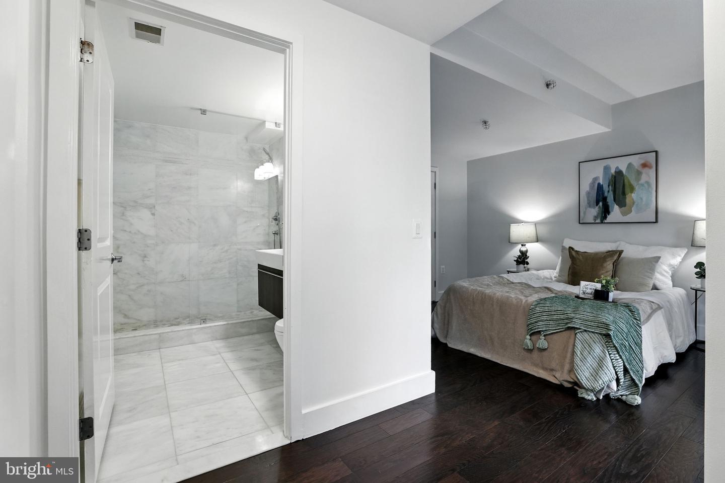 2001 15TH ST N #111, ARLINGTON, Virginia 22201, 2 Bedrooms Bedrooms, ,2 BathroomsBathrooms,Residential,For sale,2001 15TH ST N #111,VAAR2062038 MLS # VAAR2062038 2001 15TH ST N #111, ARLINGTON, Virginia 22201, 2 Bedrooms Bedrooms, ,2 BathroomsBathrooms,Residential,For sale,2001 15TH ST N #111,VAAR2062038 MLS # VAAR2062038