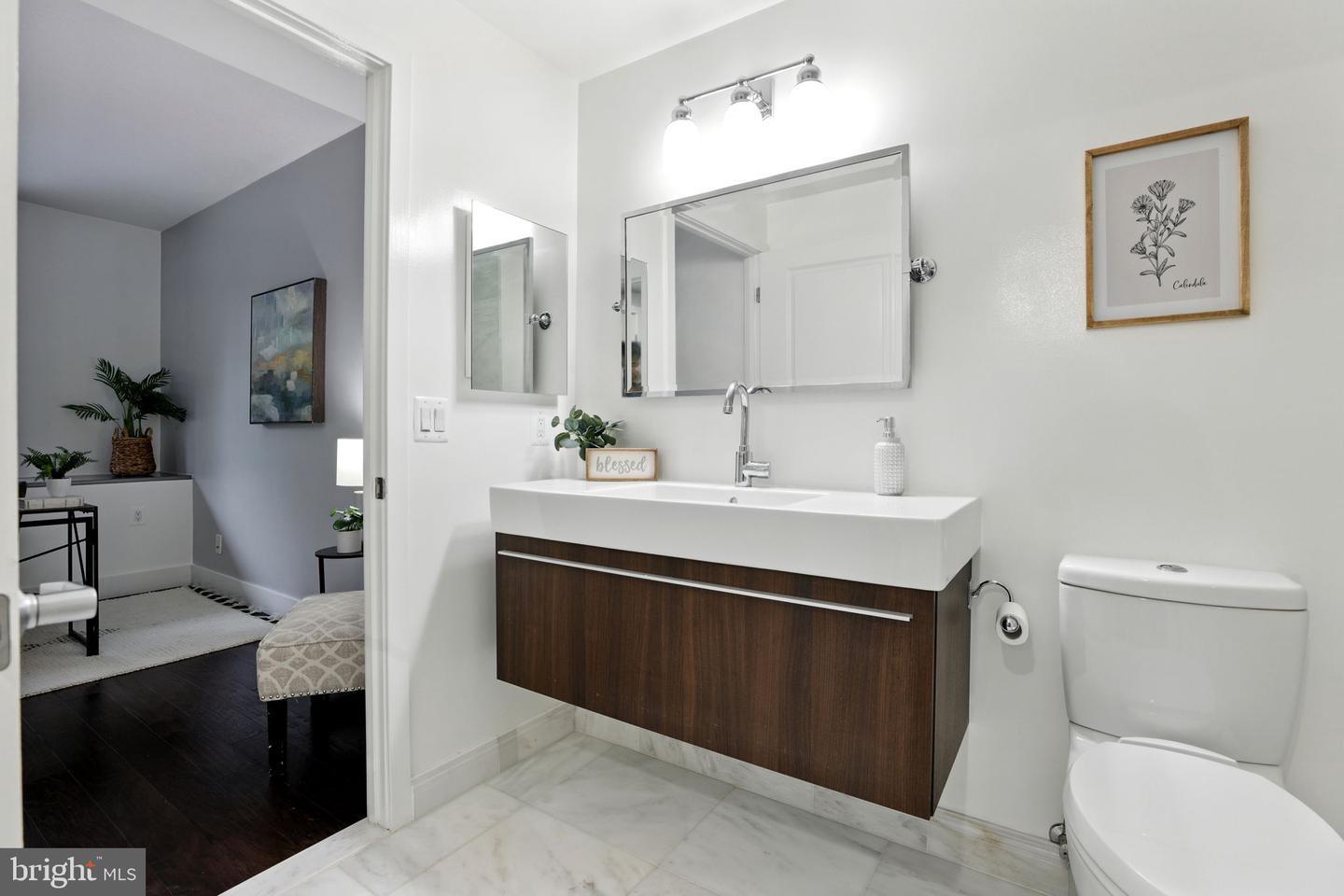 2001 15TH ST N #111, ARLINGTON, Virginia 22201, 2 Bedrooms Bedrooms, ,2 BathroomsBathrooms,Residential,For sale,2001 15TH ST N #111,VAAR2062038 MLS # VAAR2062038 2001 15TH ST N #111, ARLINGTON, Virginia 22201, 2 Bedrooms Bedrooms, ,2 BathroomsBathrooms,Residential,For sale,2001 15TH ST N #111,VAAR2062038 MLS # VAAR2062038