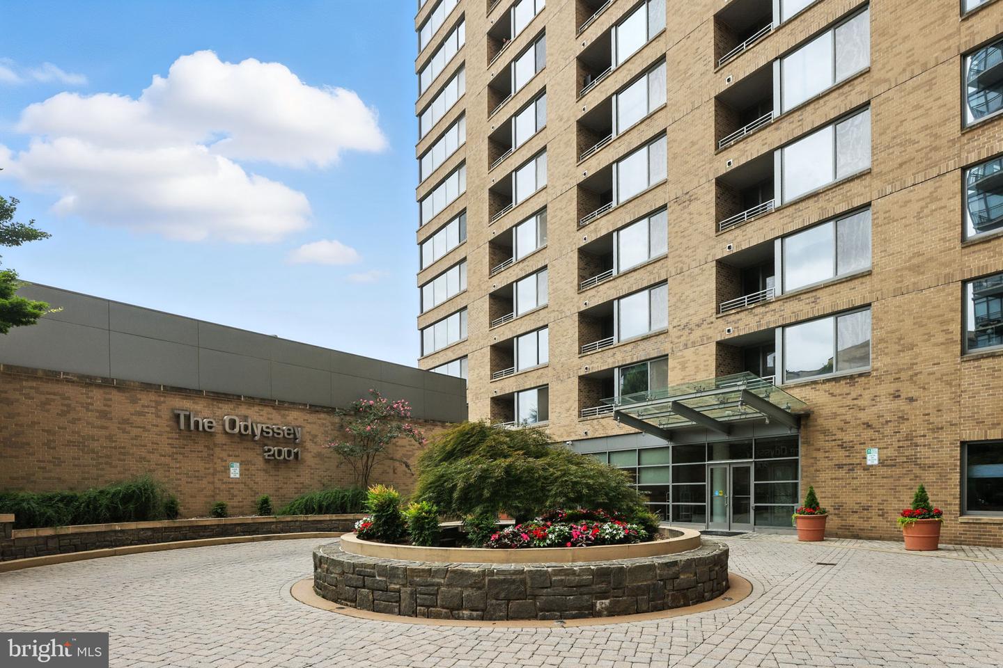 2001 15TH ST N #111, ARLINGTON, Virginia 22201, 2 Bedrooms Bedrooms, ,2 BathroomsBathrooms,Residential,For sale,2001 15TH ST N #111,VAAR2062038 MLS # VAAR2062038 2001 15TH ST N #111, ARLINGTON, Virginia 22201, 2 Bedrooms Bedrooms, ,2 BathroomsBathrooms,Residential,For sale,2001 15TH ST N #111,VAAR2062038 MLS # VAAR2062038