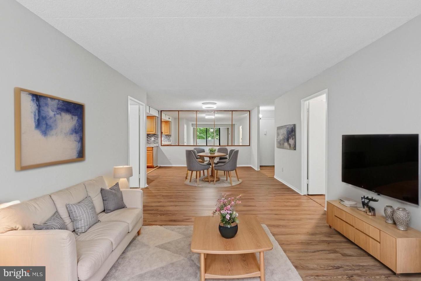 5911 EDSALL RD #403, ALEXANDRIA, Virginia 22304, 2 Bedrooms Bedrooms, ,2 BathroomsBathrooms,Residential,For sale,5911 EDSALL RD #403,VAAX2048370 MLS # VAAX2048370