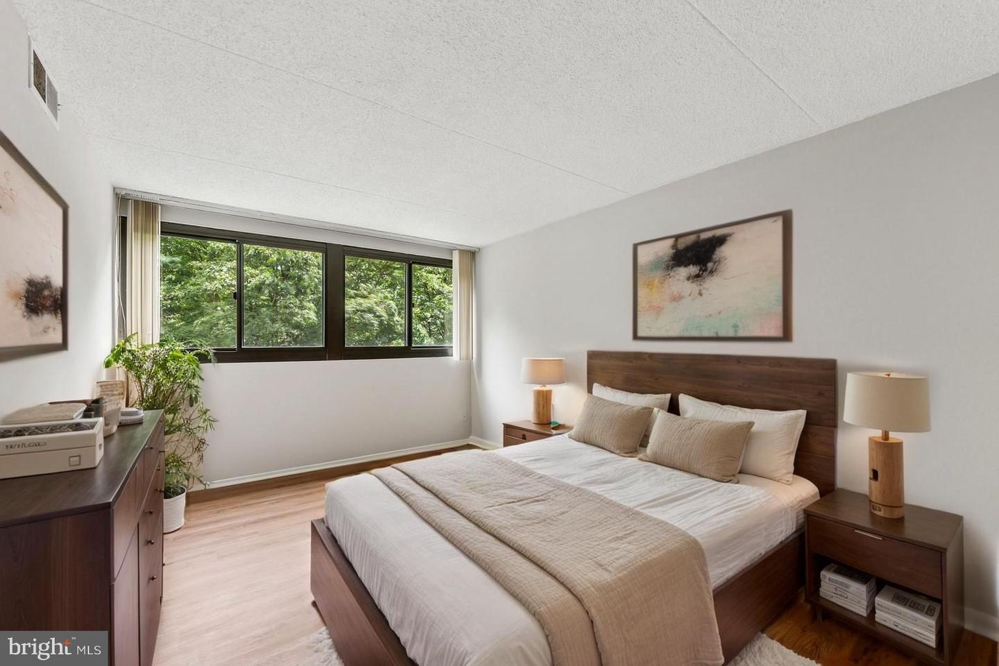 5911 EDSALL RD #403, ALEXANDRIA, Virginia 22304, 2 Bedrooms Bedrooms, ,2 BathroomsBathrooms,Residential,For sale,5911 EDSALL RD #403,VAAX2048370 MLS # VAAX2048370