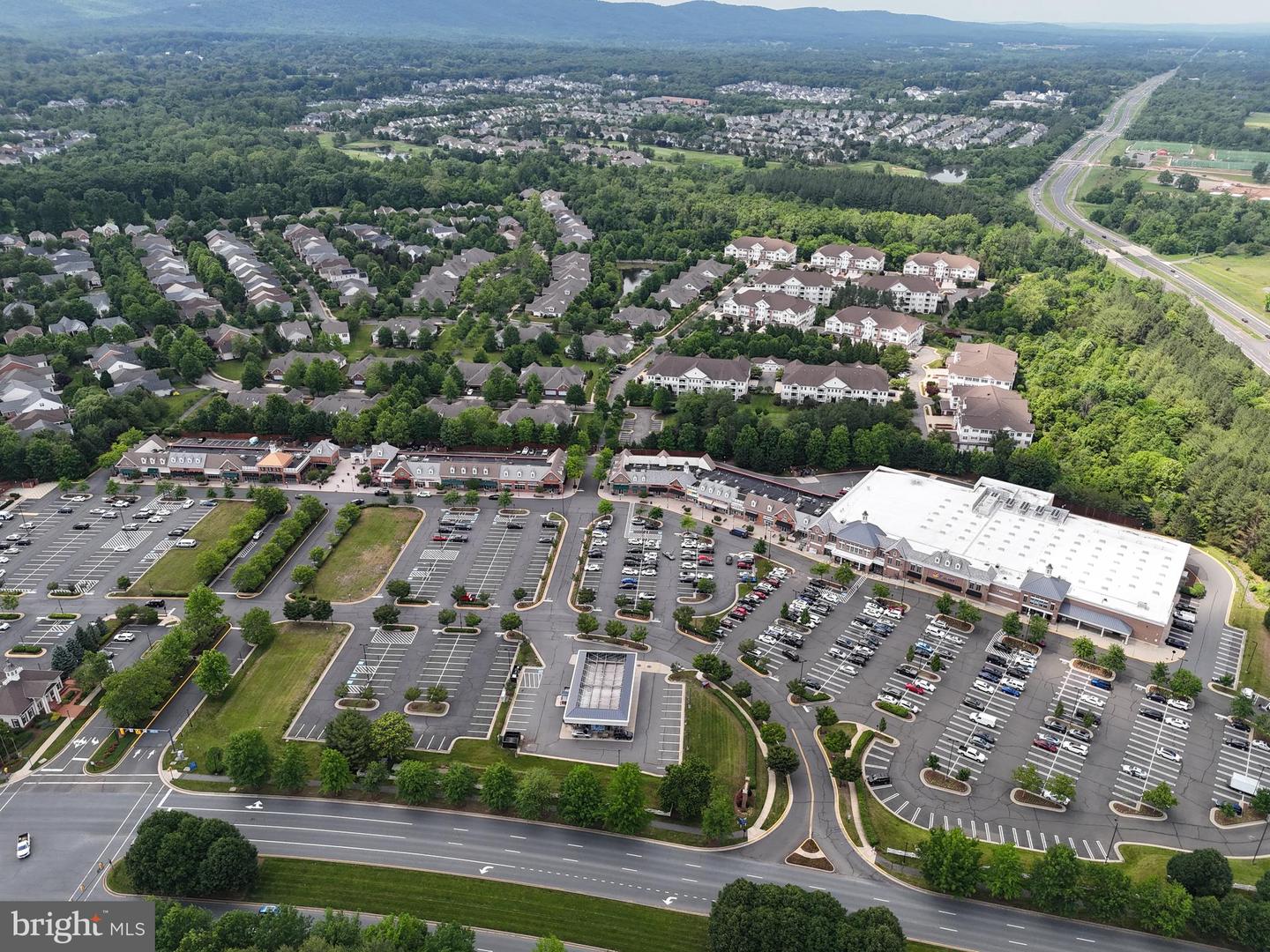 15463 LEGACY WAY, HAYMARKET, Virginia 20169, 3 Bedrooms Bedrooms, 13 Rooms Rooms,3 BathroomsBathrooms,Residential,For sale,15463 LEGACY WAY,VAPW2101084 MLS # VAPW2101084