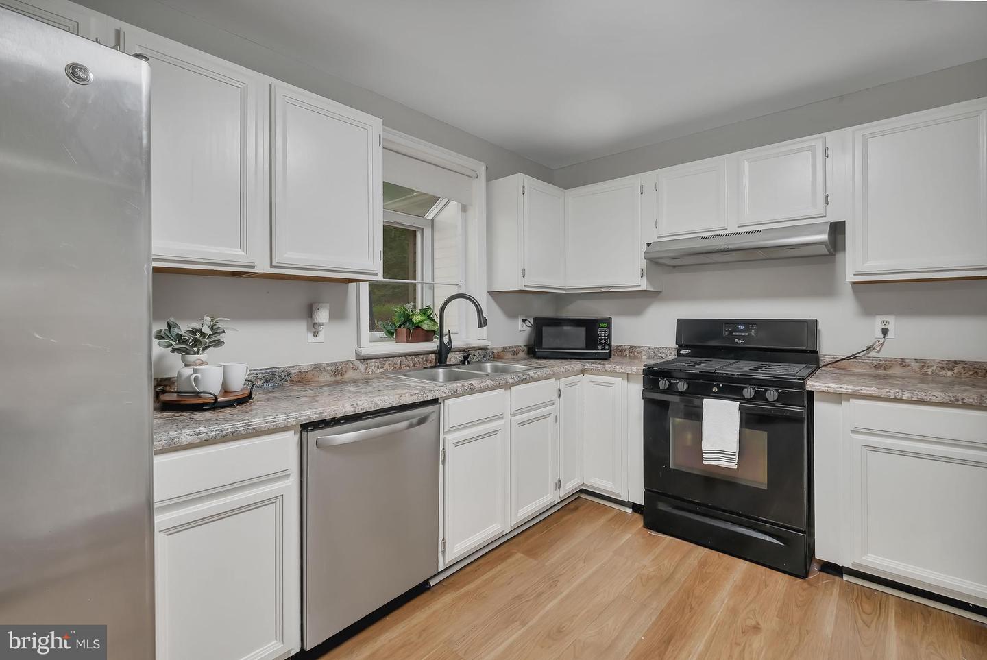 415 ELINORE LN, FRONT ROYAL, Virginia 22630, 3 Bedrooms Bedrooms, ,2 BathroomsBathrooms,Residential,For sale,415 ELINORE LN,VAWR2011928 MLS # VAWR2011928