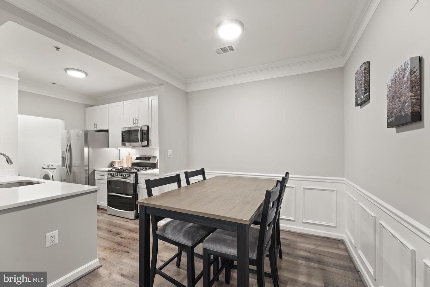 502 SUNSET VIEW TER SE #107, LEESBURG, Virginia 20175, 1 Bedroom Bedrooms, 6 Rooms Rooms,1 BathroomBathrooms,Residential,For sale,502 SUNSET VIEW TER SE #107,VALO2104218 MLS # VALO2104218