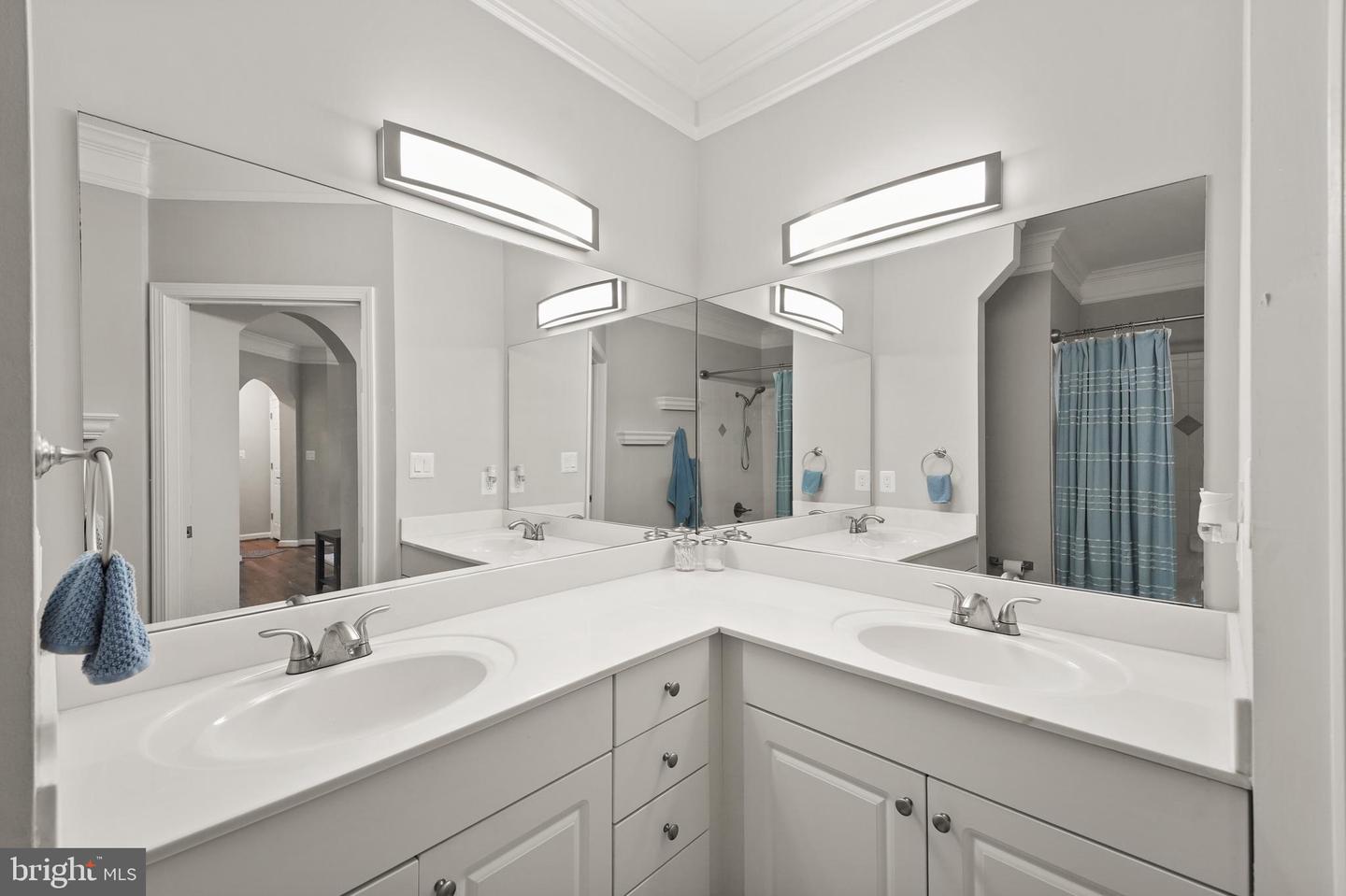 502 SUNSET VIEW TER SE #107, LEESBURG, Virginia 20175, 1 Bedroom Bedrooms, 6 Rooms Rooms,1 BathroomBathrooms,Residential,For sale,502 SUNSET VIEW TER SE #107,VALO2104218 MLS # VALO2104218