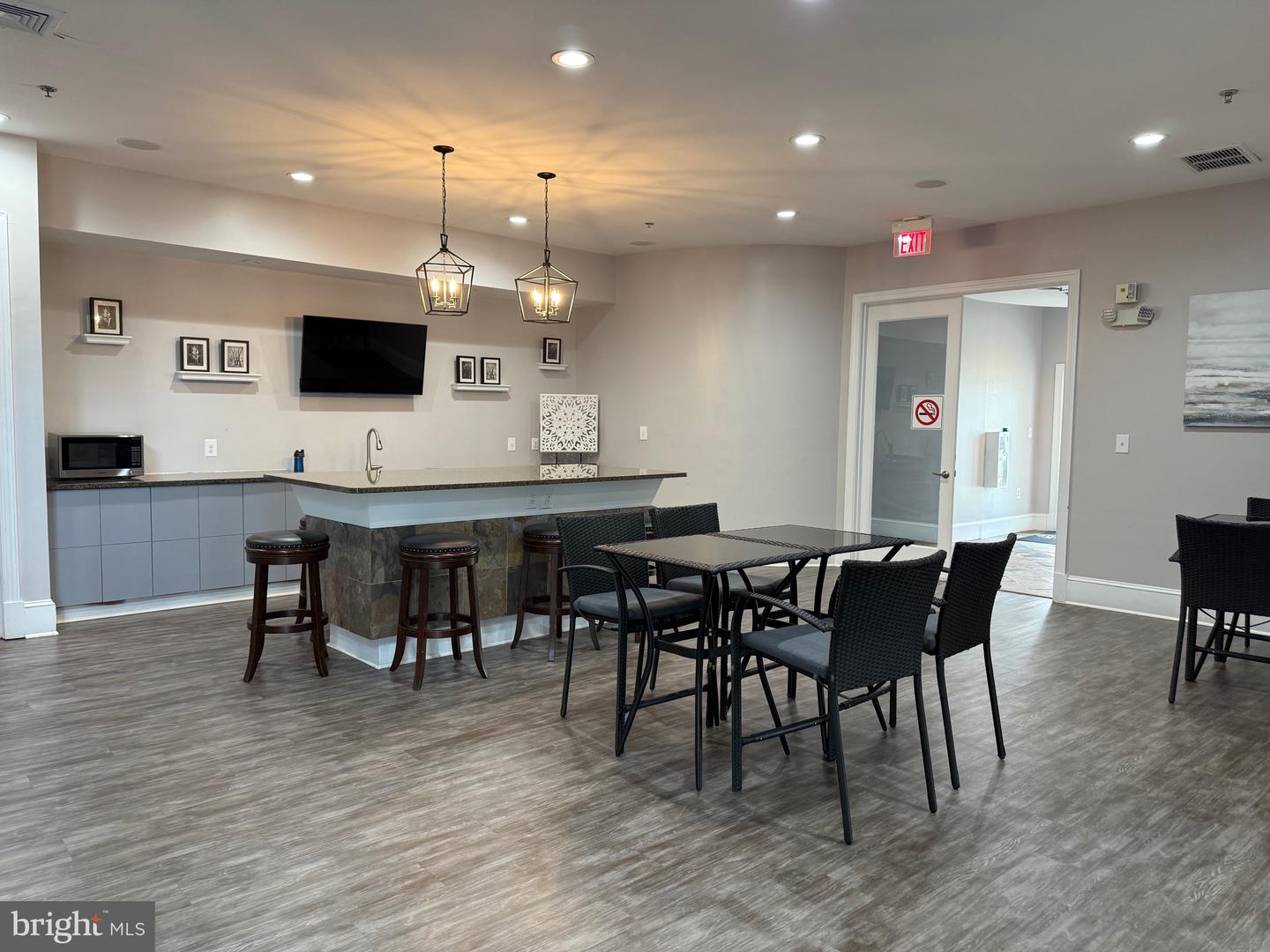 502 SUNSET VIEW TER SE #107, LEESBURG, Virginia 20175, 1 Bedroom Bedrooms, 6 Rooms Rooms,1 BathroomBathrooms,Residential,For sale,502 SUNSET VIEW TER SE #107,VALO2104218 MLS # VALO2104218