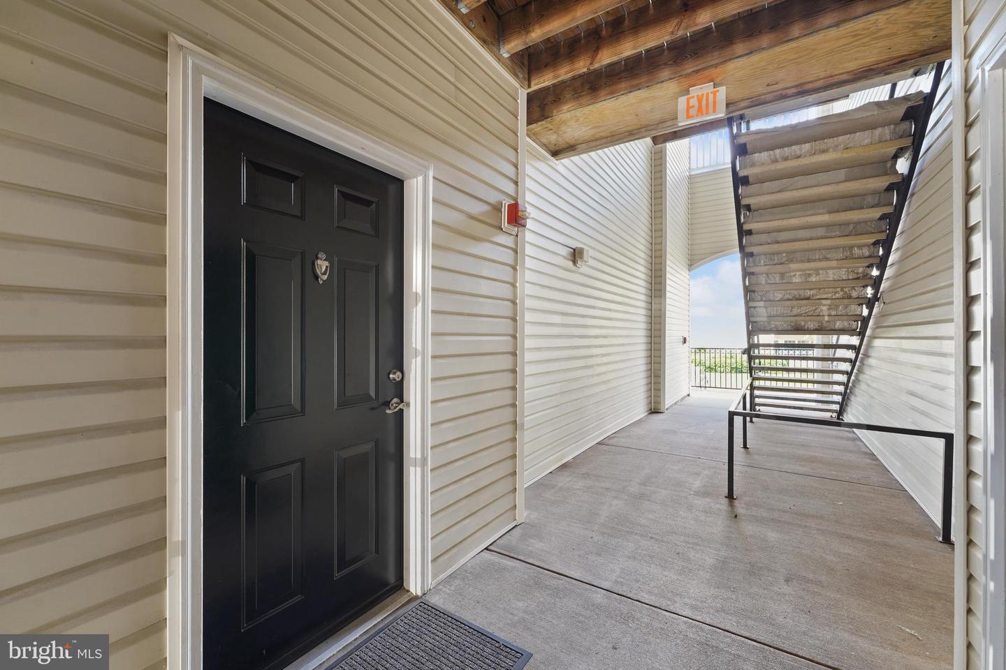 502 SUNSET VIEW TER SE #107, LEESBURG, Virginia 20175, 1 Bedroom Bedrooms, 6 Rooms Rooms,1 BathroomBathrooms,Residential,For sale,502 SUNSET VIEW TER SE #107,VALO2104218 MLS # VALO2104218