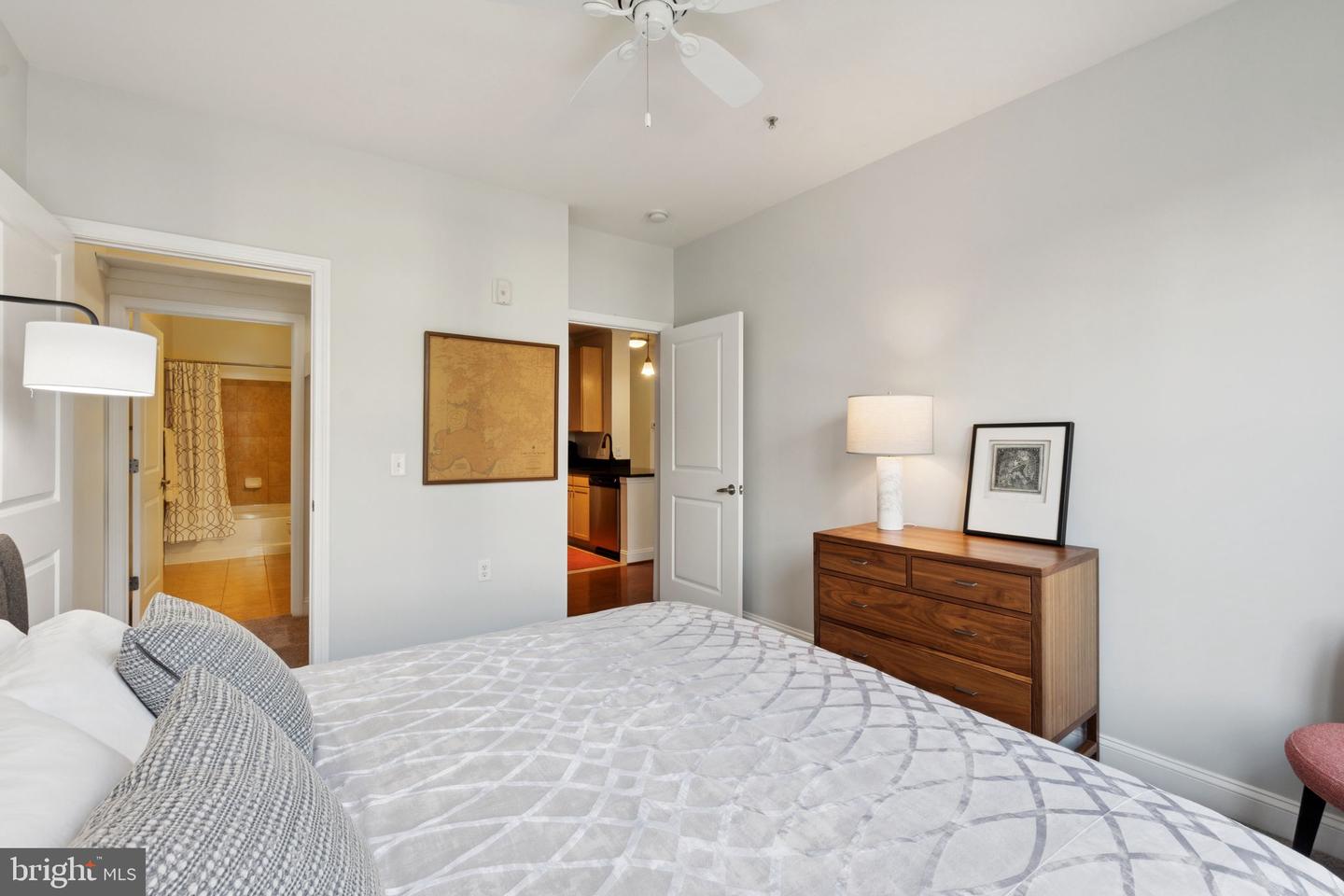 1391 PENNSYLVANIA AVE SE #352, WASHINGTON, District Of Columbia 20003, 2 Bedrooms Bedrooms, ,2 BathroomsBathrooms,Residential,For sale,1391 PENNSYLVANIA AVE SE #352,DCDC2214438 MLS # DCDC2214438