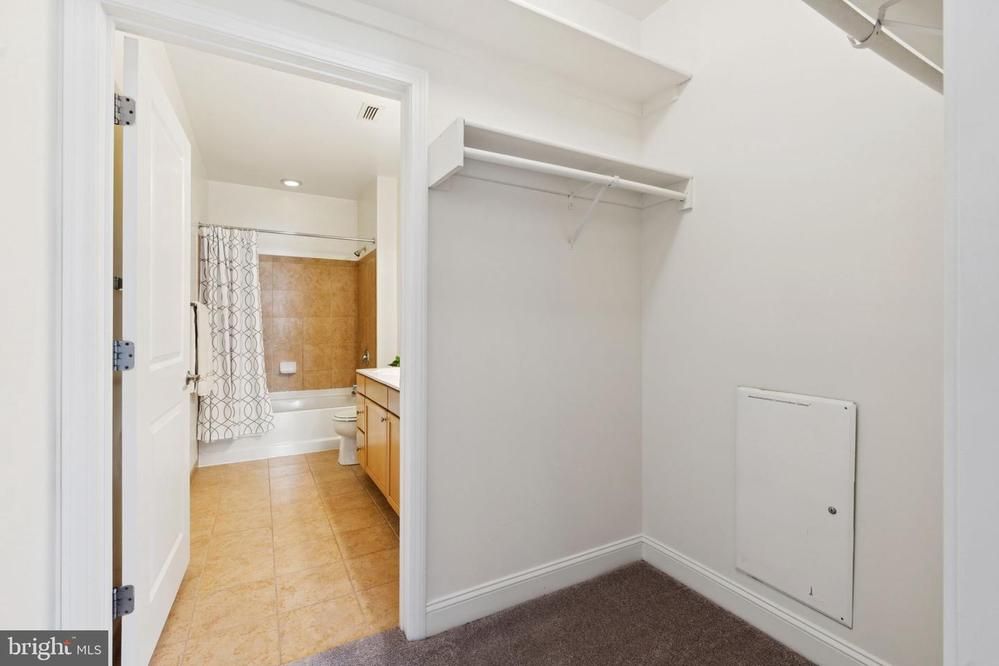 1391 PENNSYLVANIA AVE SE #352, WASHINGTON, District Of Columbia 20003, 2 Bedrooms Bedrooms, ,2 BathroomsBathrooms,Residential,For sale,1391 PENNSYLVANIA AVE SE #352,DCDC2214438 MLS # DCDC2214438