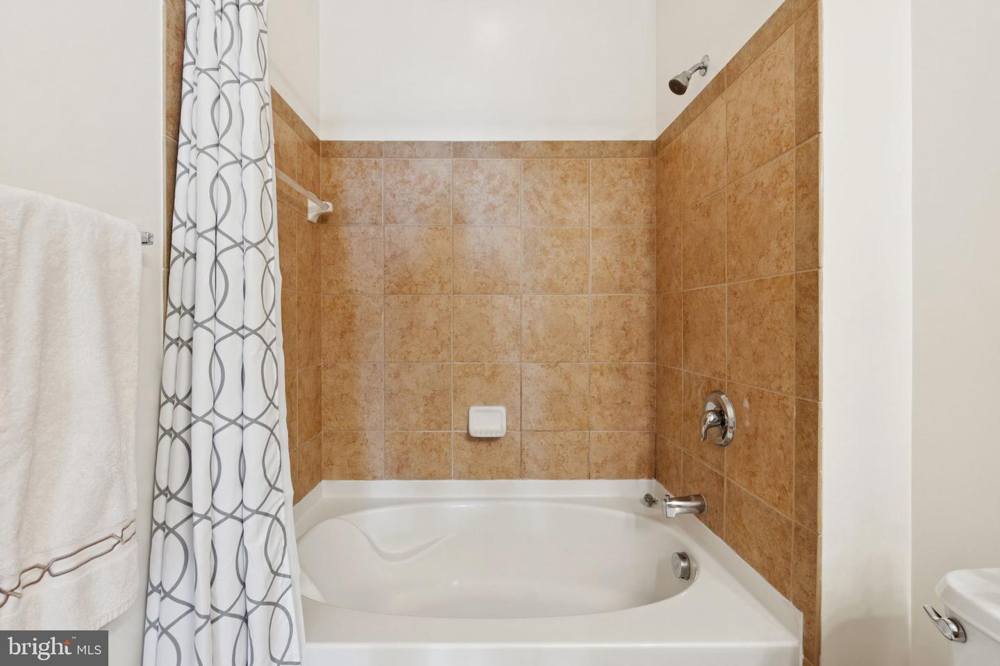1391 PENNSYLVANIA AVE SE #352, WASHINGTON, District Of Columbia 20003, 2 Bedrooms Bedrooms, ,2 BathroomsBathrooms,Residential,For sale,1391 PENNSYLVANIA AVE SE #352,DCDC2214438 MLS # DCDC2214438