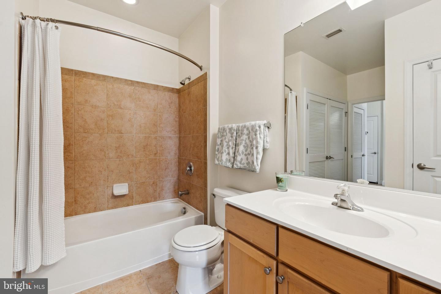1391 PENNSYLVANIA AVE SE #352, WASHINGTON, District Of Columbia 20003, 2 Bedrooms Bedrooms, ,2 BathroomsBathrooms,Residential,For sale,1391 PENNSYLVANIA AVE SE #352,DCDC2214438 MLS # DCDC2214438