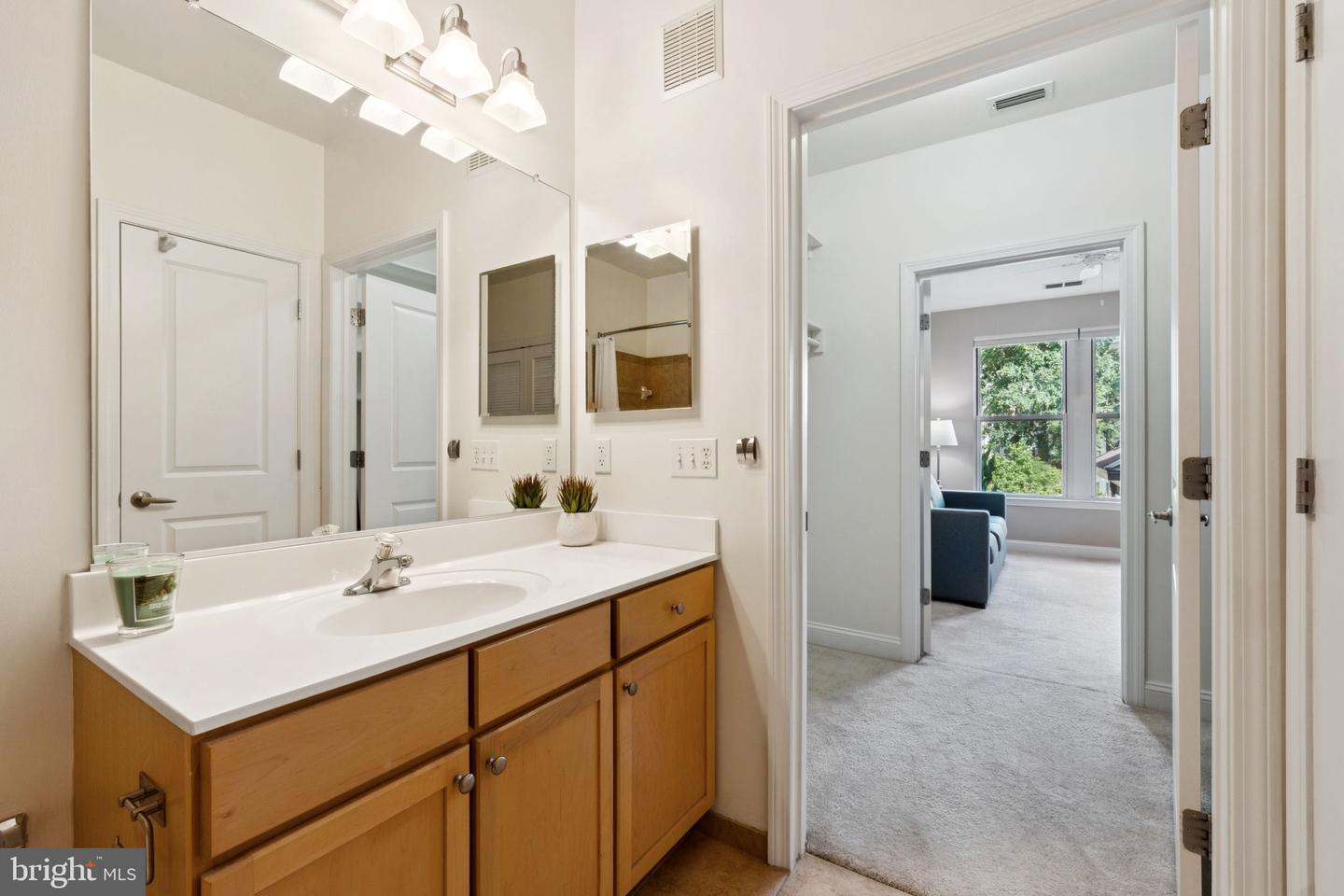 1391 PENNSYLVANIA AVE SE #352, WASHINGTON, District Of Columbia 20003, 2 Bedrooms Bedrooms, ,2 BathroomsBathrooms,Residential,For sale,1391 PENNSYLVANIA AVE SE #352,DCDC2214438 MLS # DCDC2214438