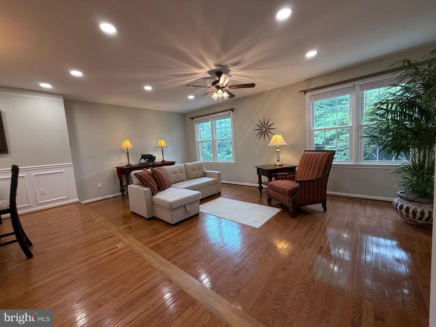 3102 BRADFORD WOOD CT, OAKTON, Virginia 22124, 4 Bedrooms Bedrooms, 12 Rooms Rooms,4 BathroomsBathrooms,Residential,For sale,3102 BRADFORD WOOD CT,VAFX2260278 MLS # VAFX2260278