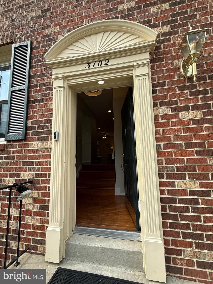 3102 BRADFORD WOOD CT, OAKTON, Virginia 22124, 4 Bedrooms Bedrooms, 12 Rooms Rooms,4 BathroomsBathrooms,Residential,For sale,3102 BRADFORD WOOD CT,VAFX2260278 MLS # VAFX2260278