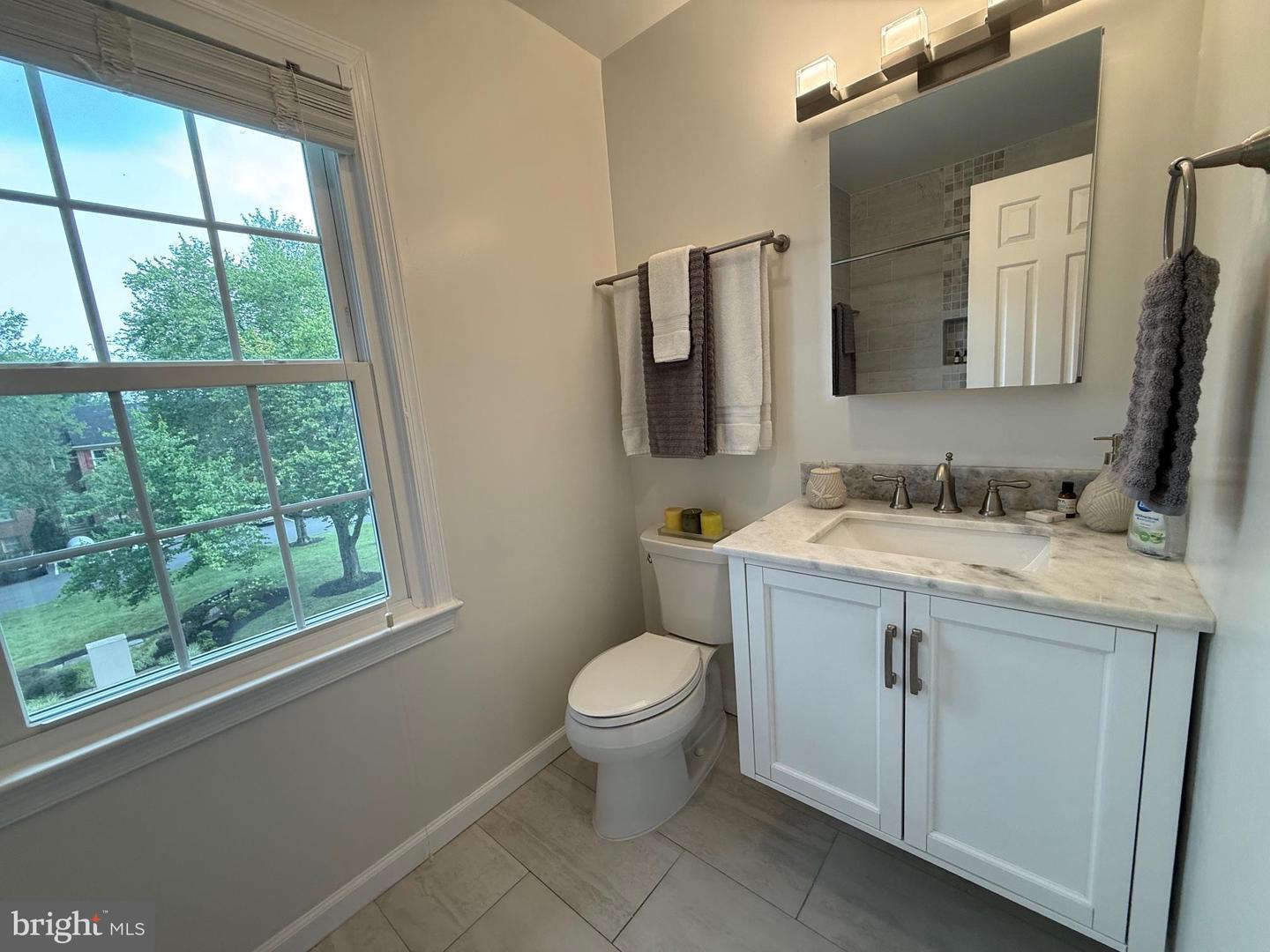 3102 BRADFORD WOOD CT, OAKTON, Virginia 22124, 4 Bedrooms Bedrooms, 12 Rooms Rooms,4 BathroomsBathrooms,Residential,For sale,3102 BRADFORD WOOD CT,VAFX2260278 MLS # VAFX2260278