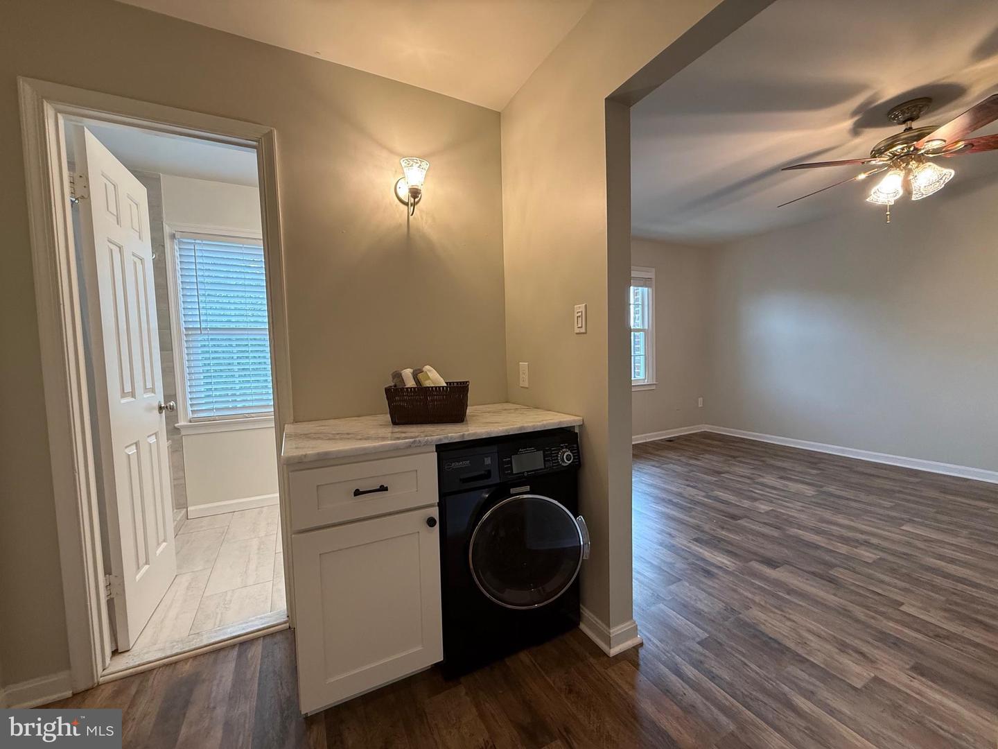 3102 BRADFORD WOOD CT, OAKTON, Virginia 22124, 4 Bedrooms Bedrooms, 12 Rooms Rooms,4 BathroomsBathrooms,Residential,For sale,3102 BRADFORD WOOD CT,VAFX2260278 MLS # VAFX2260278