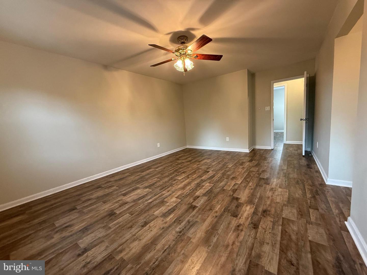 3102 BRADFORD WOOD CT, OAKTON, Virginia 22124, 4 Bedrooms Bedrooms, 12 Rooms Rooms,4 BathroomsBathrooms,Residential,For sale,3102 BRADFORD WOOD CT,VAFX2260278 MLS # VAFX2260278