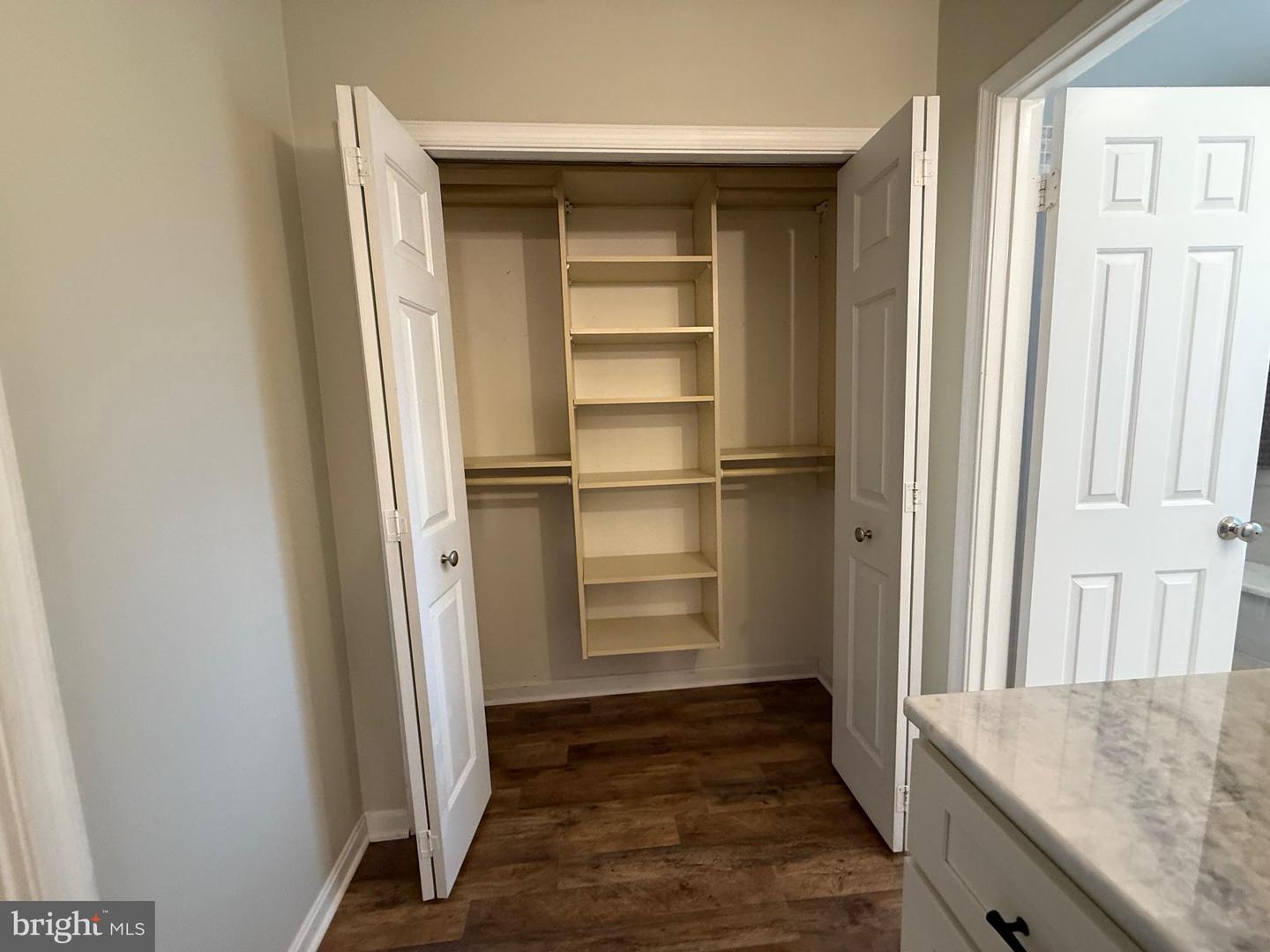 3102 BRADFORD WOOD CT, OAKTON, Virginia 22124, 4 Bedrooms Bedrooms, 12 Rooms Rooms,4 BathroomsBathrooms,Residential,For sale,3102 BRADFORD WOOD CT,VAFX2260278 MLS # VAFX2260278