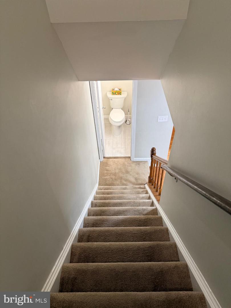 3102 BRADFORD WOOD CT, OAKTON, Virginia 22124, 4 Bedrooms Bedrooms, 12 Rooms Rooms,4 BathroomsBathrooms,Residential,For sale,3102 BRADFORD WOOD CT,VAFX2260278 MLS # VAFX2260278